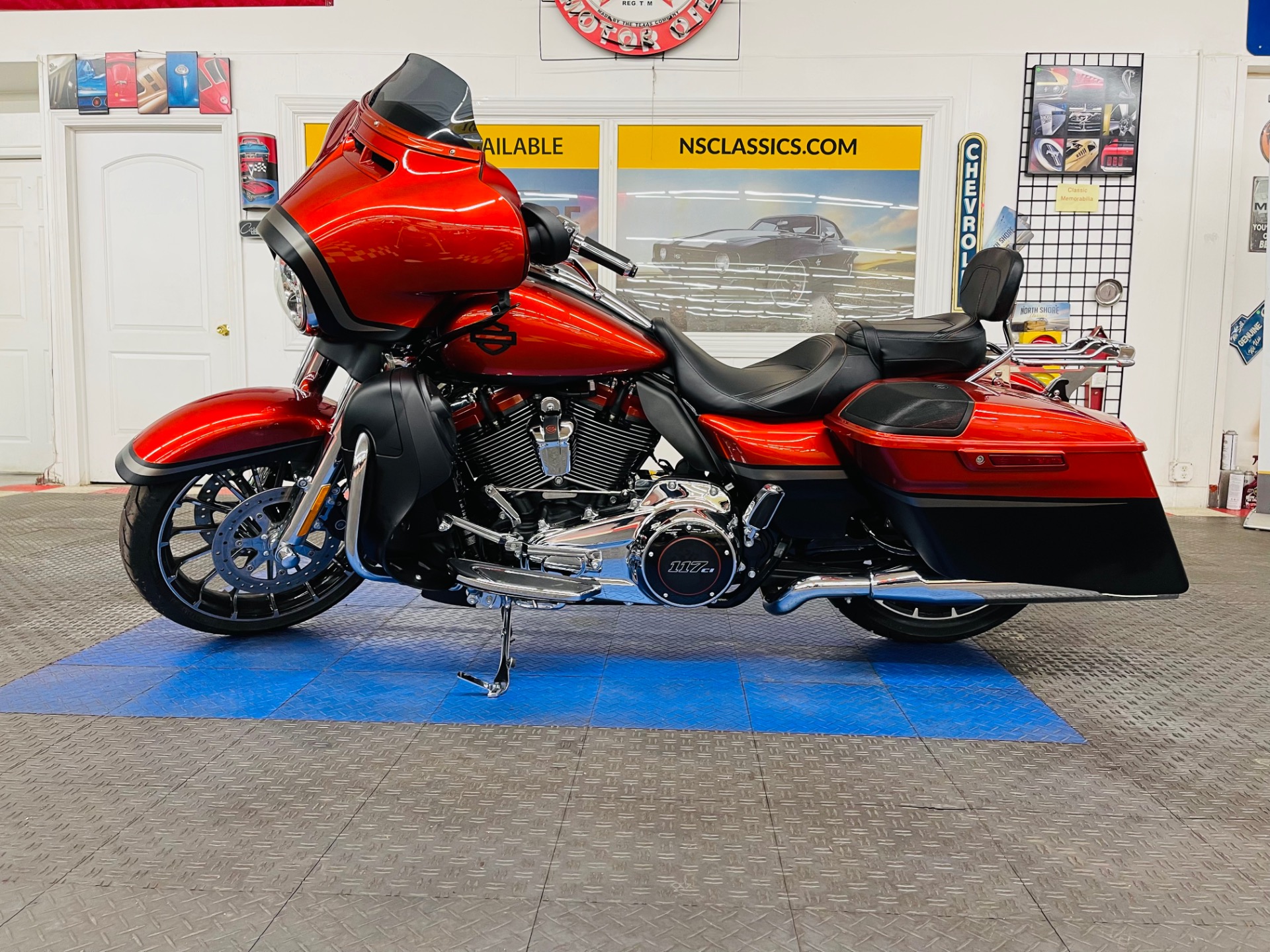 Used 2018 Harley Davidson Street Glide CVO Low Miles | St. Petersburg, FL