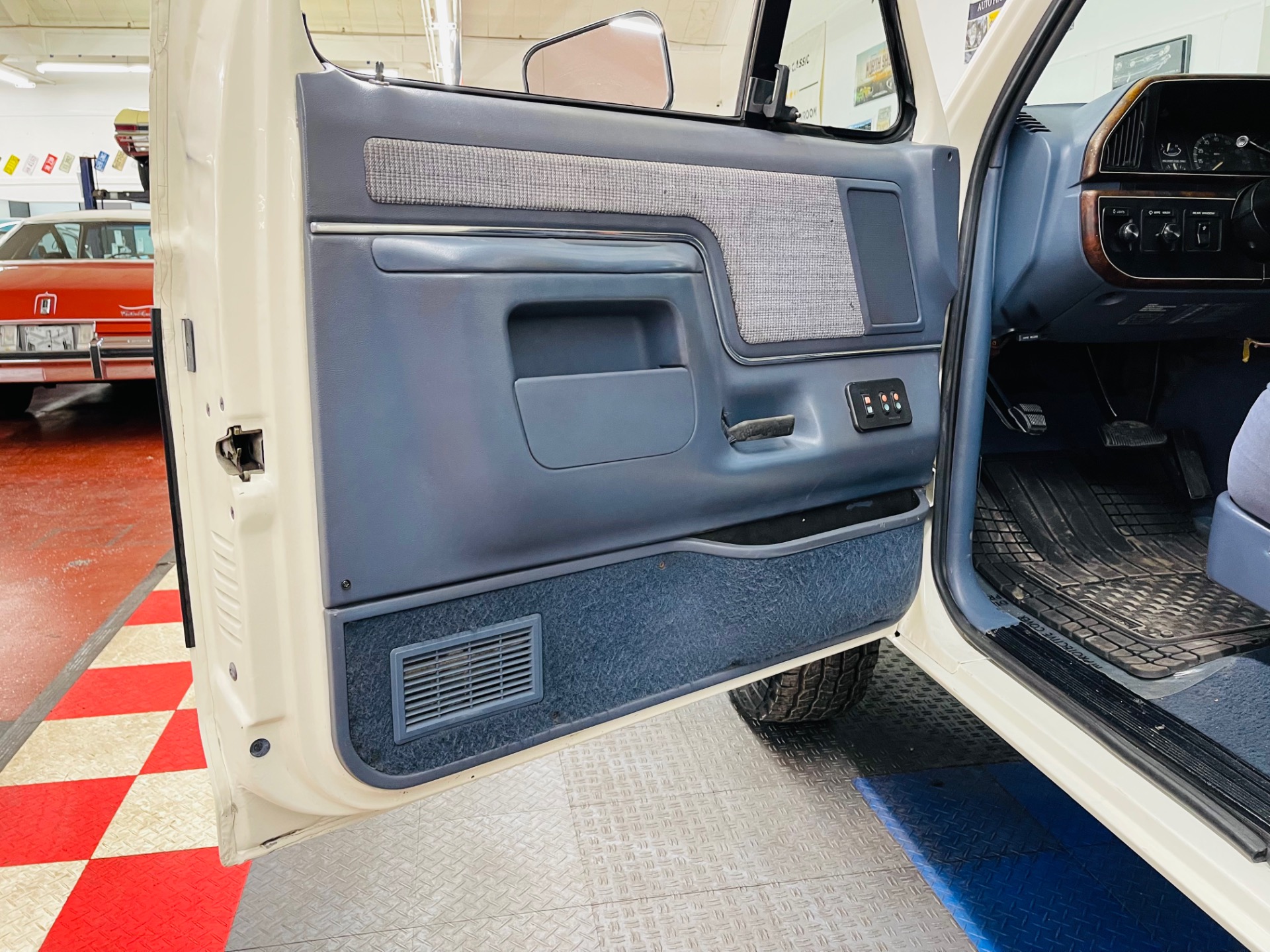 Used 1989 Ford Bronco - XLT - CALIFORNIA SUV - VERY CLEAN - SEE VIDEO | St. Petersburg, FL