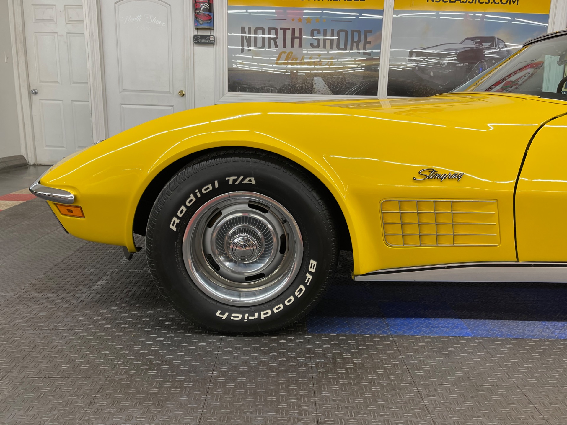 Used 1971 Chevrolet Corvette - HIGHLY OPTIONED COUPE - FACTORY A/C - SEE VIDEO | Mundelein, IL