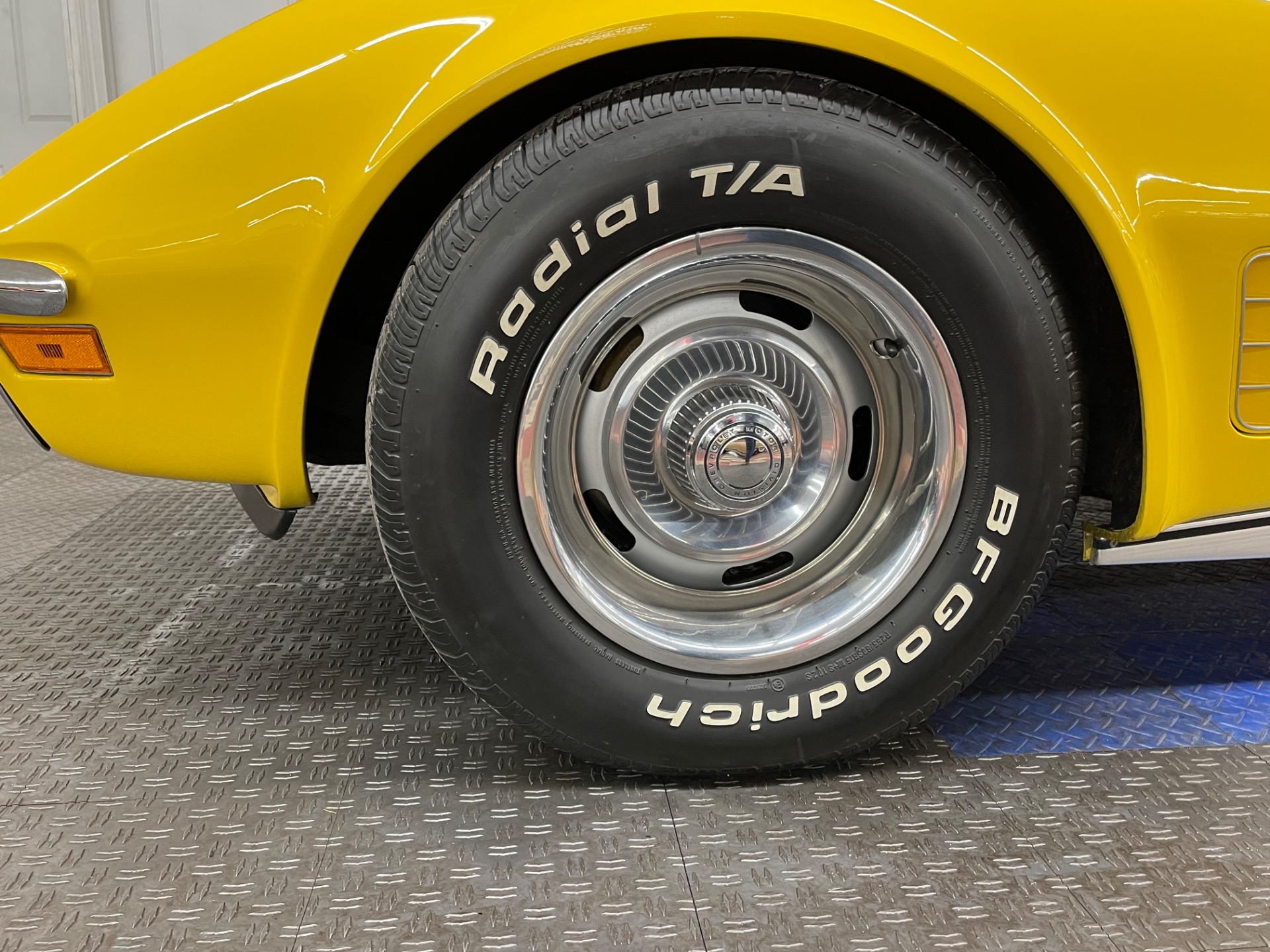 Used 1971 Chevrolet Corvette - HIGHLY OPTIONED COUPE - FACTORY A/C - SEE VIDEO | Mundelein, IL