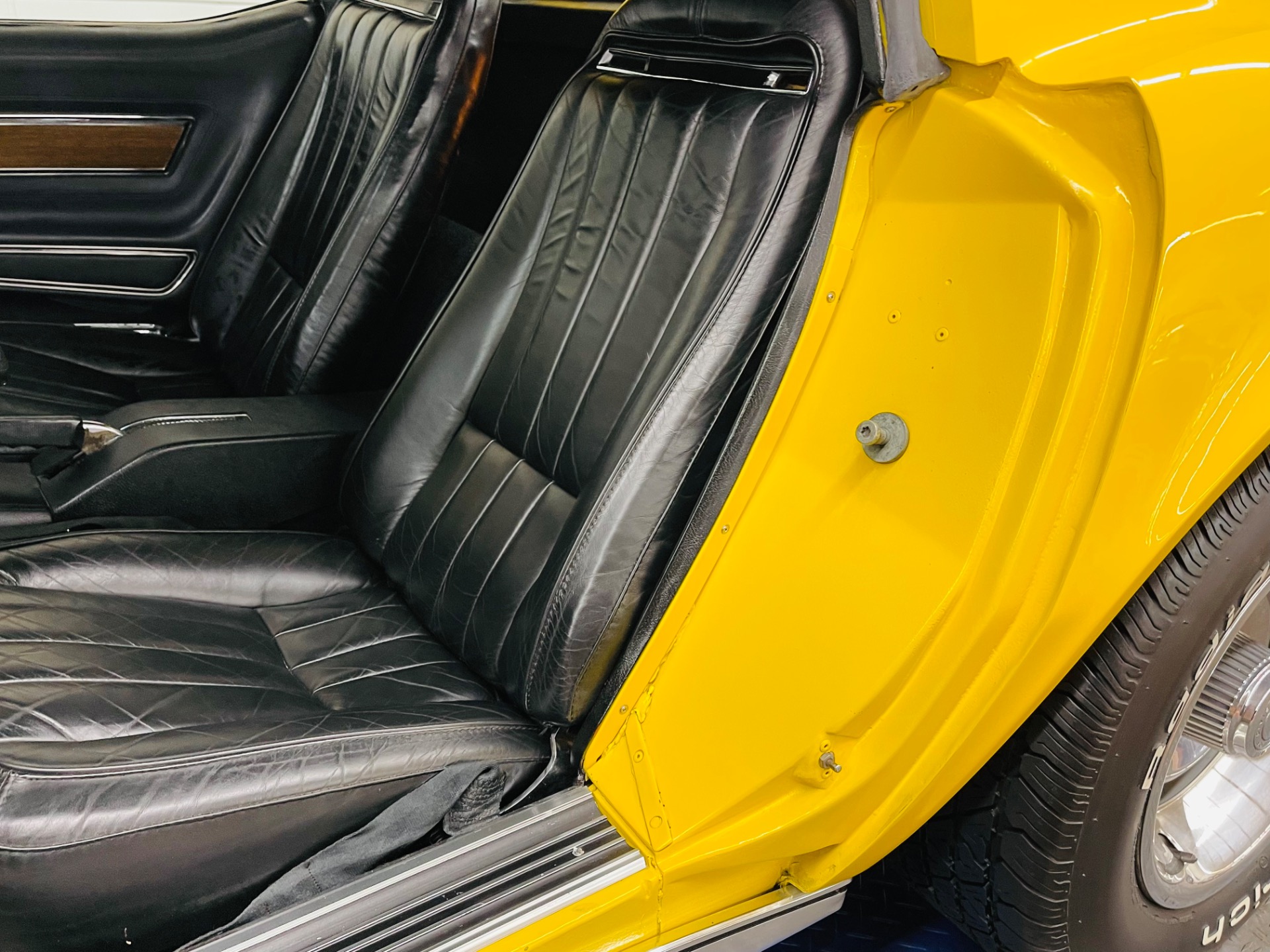 Used 1971 Chevrolet Corvette - HIGHLY OPTIONED COUPE - FACTORY A/C - SEE VIDEO | Mundelein, IL