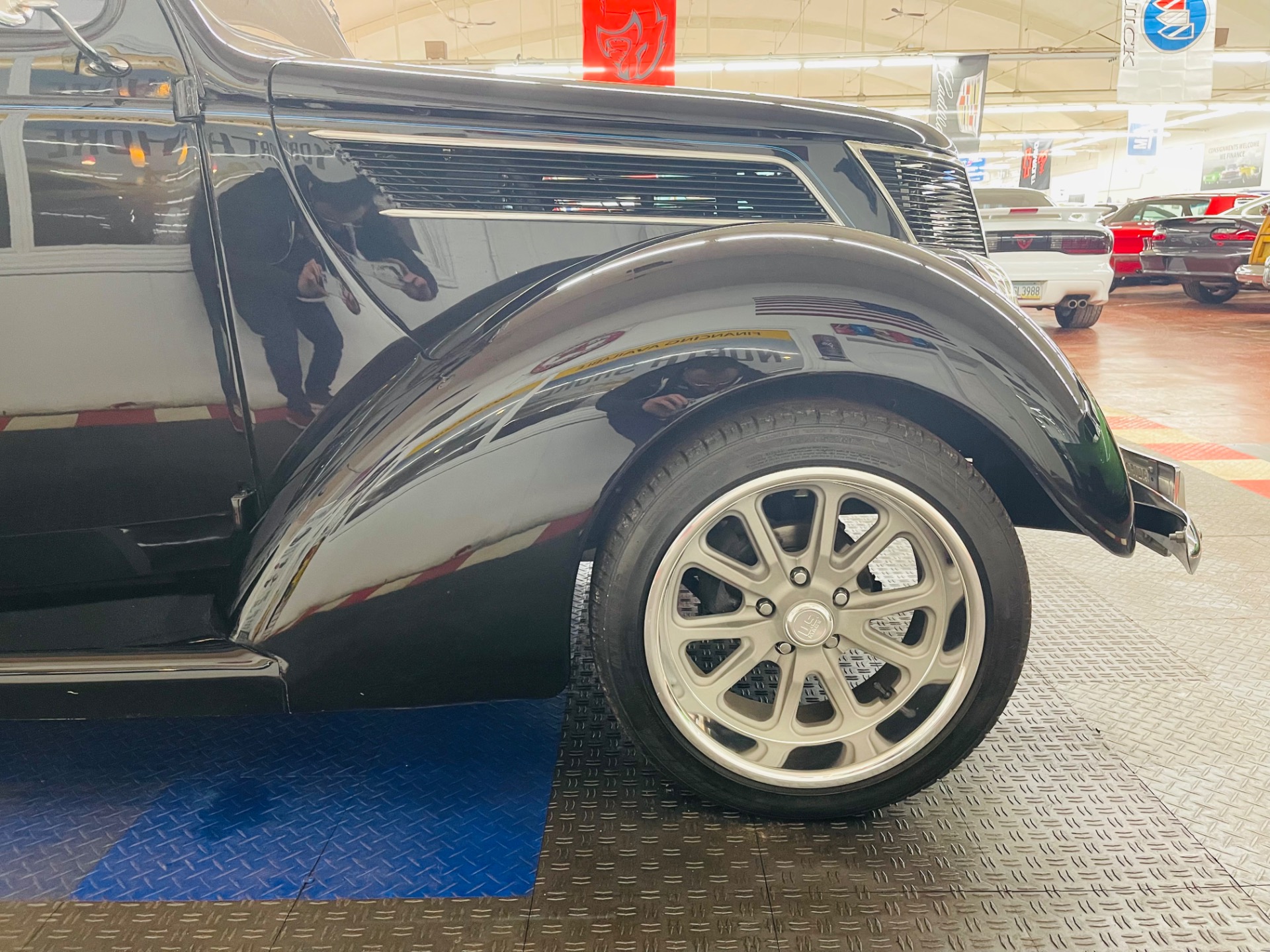 Used 1937 Ford Hot Rod / Street Rod - TUDOR SEDAN - AIR RIDE - MODERN A/C SYSTEM - SEE VIDEO | Mundelein, IL
