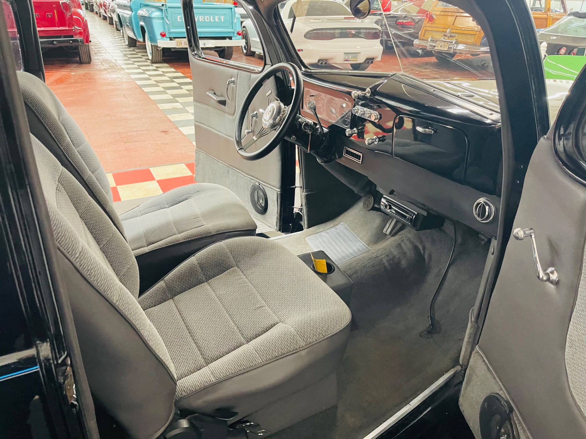 Used 1937 Ford Hot Rod / Street Rod - TUDOR SEDAN - AIR RIDE - MODERN A/C SYSTEM - SEE VIDEO | Mundelein, IL
