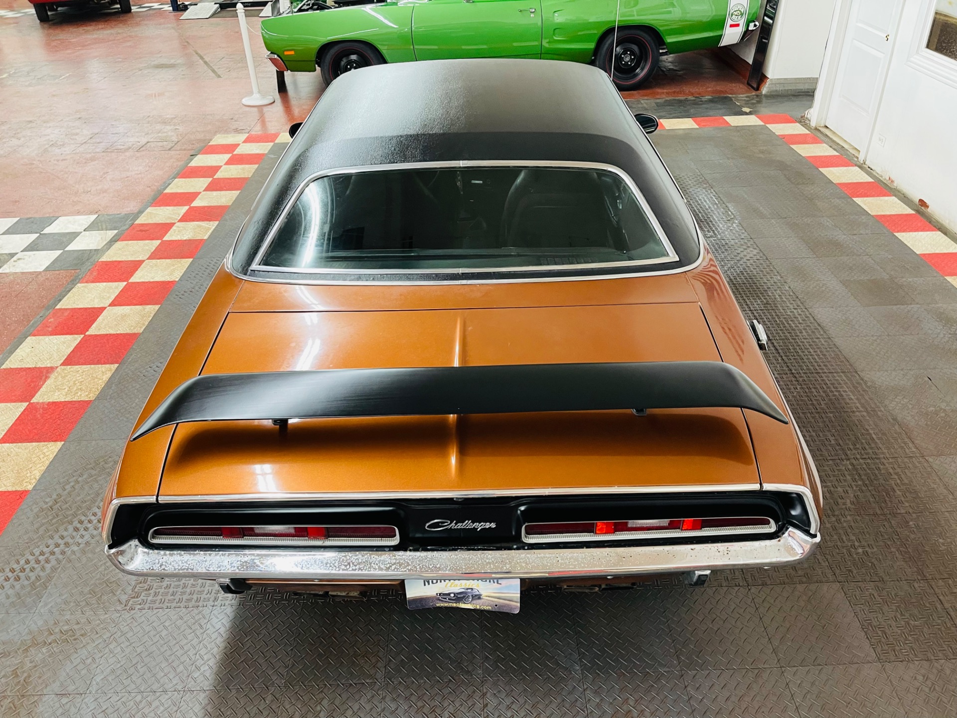 Used 1971 Dodge Challenger - R/T HEMI -  4 SPEED MANUAL TRANS - | Mundelein, IL