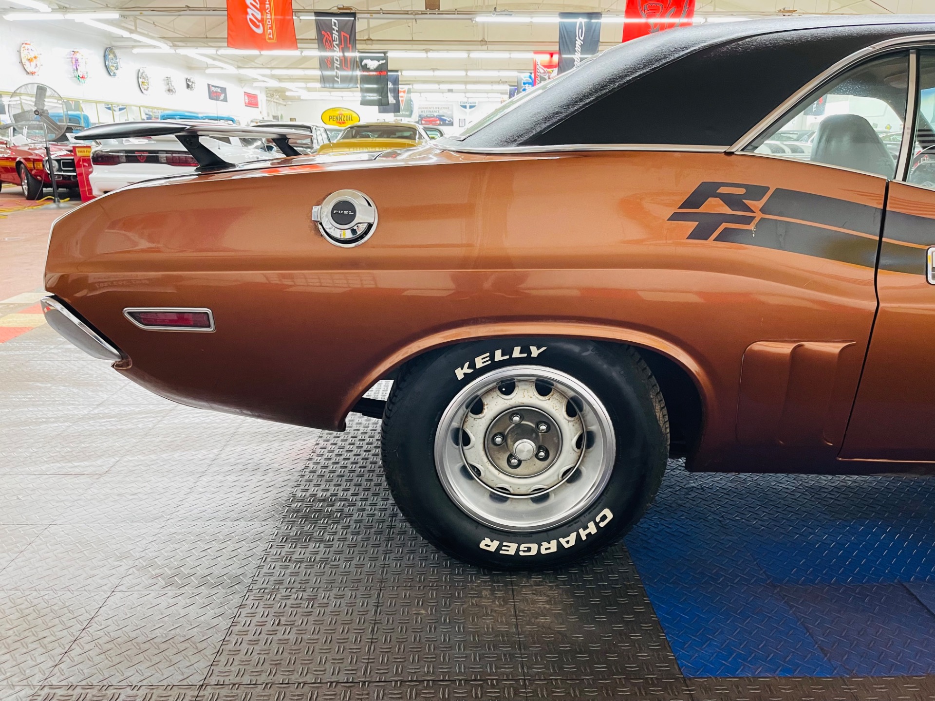 Used 1971 Dodge Challenger - R/T HEMI -  4 SPEED MANUAL TRANS - | Mundelein, IL