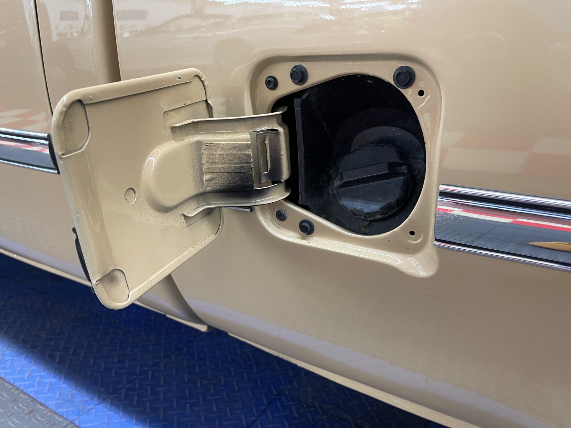 Used 1985 Chevrolet Pickup - C 10 - NEW PAINT - VERY CLEAN TRUCK - SEE VIDEO | St. Petersburg, FL