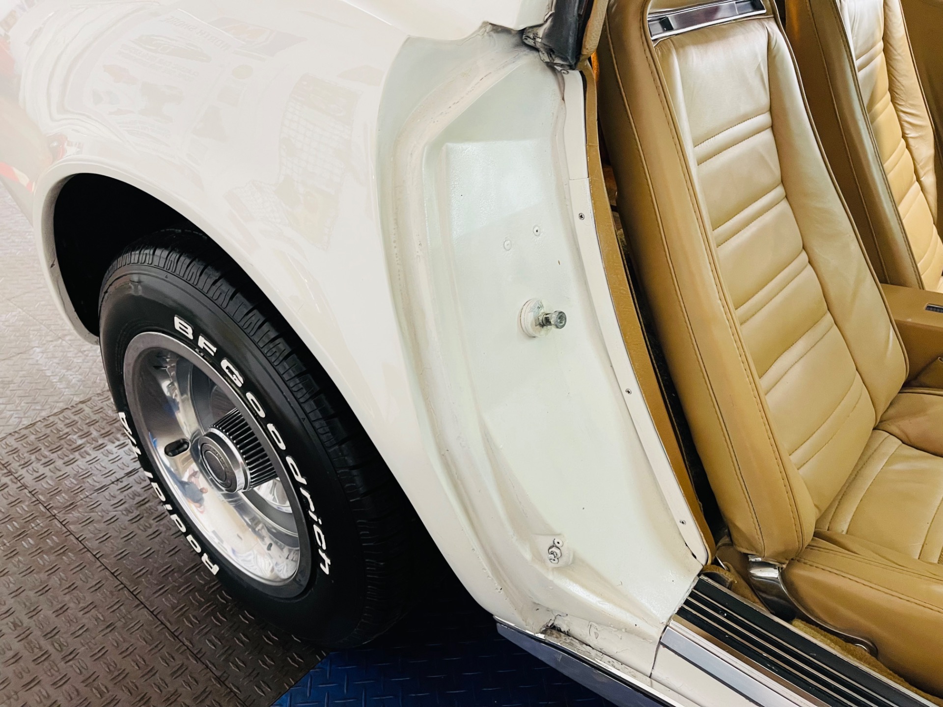 Used 1974 Chevrolet Corvette - COUPE - LS4 454 ENGINE - NUMBERS MATCHING - SEE VIDEO | Mundelein, IL