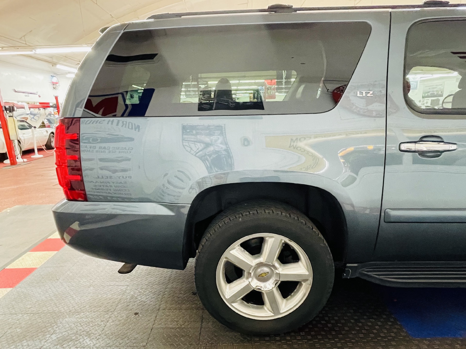 Used 2008 Chevrolet Suburban - LTZ 1500 - VERY CLEAN SUV - SEE VIDEO | Mundelein, IL