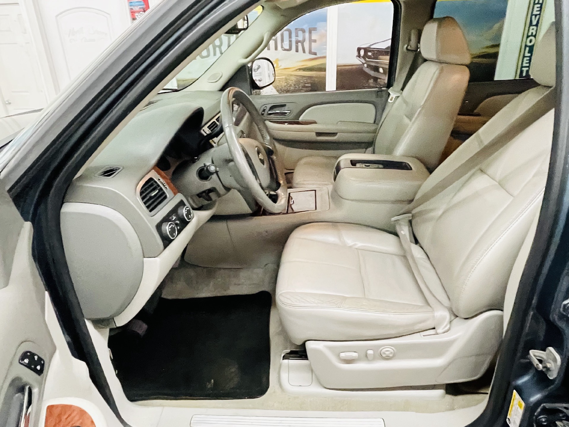 Used 2008 Chevrolet Suburban - LTZ 1500 - VERY CLEAN SUV - SEE VIDEO | Mundelein, IL