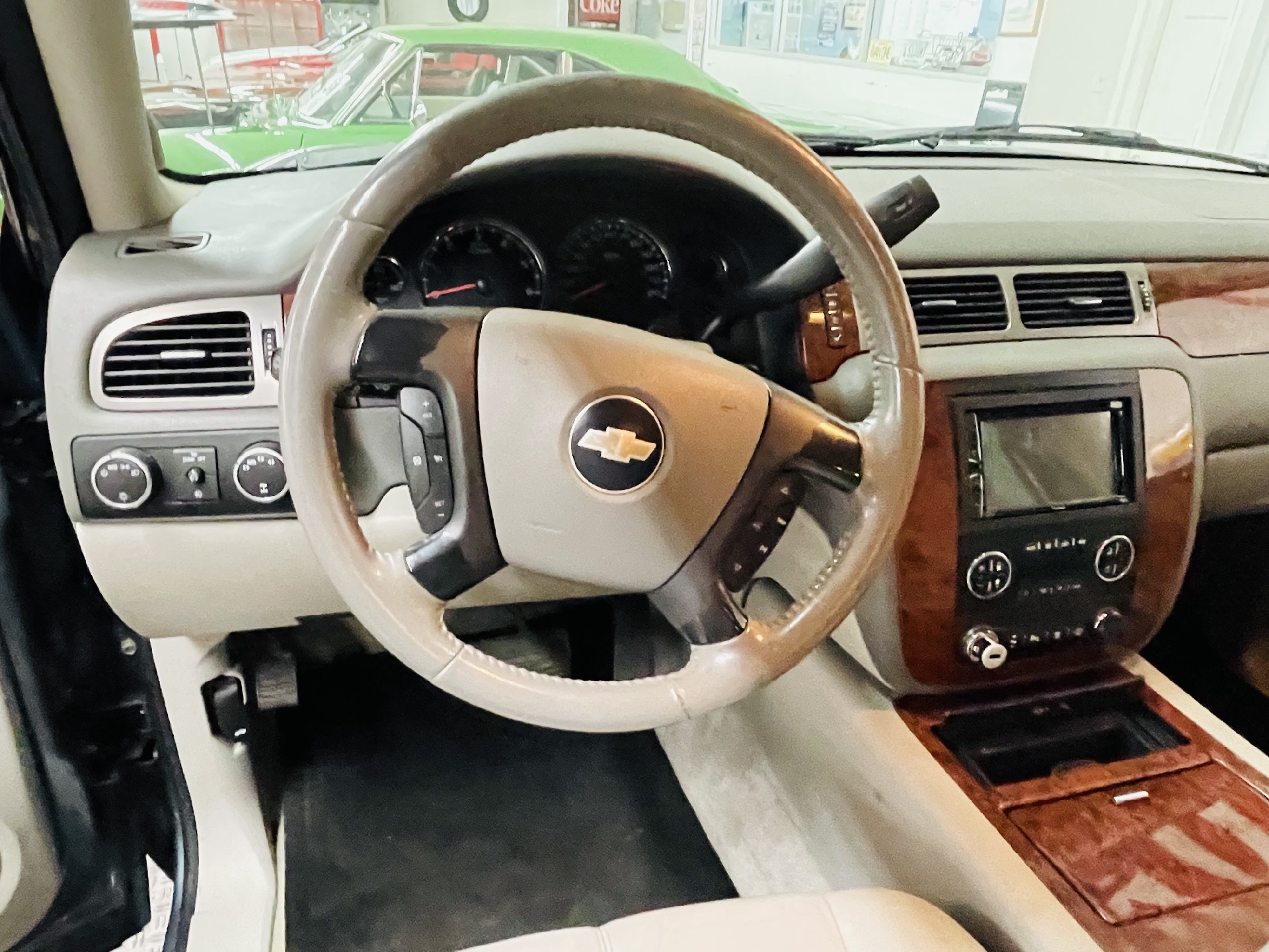 Used 2008 Chevrolet Suburban - LTZ 1500 - VERY CLEAN SUV - SEE VIDEO | Mundelein, IL