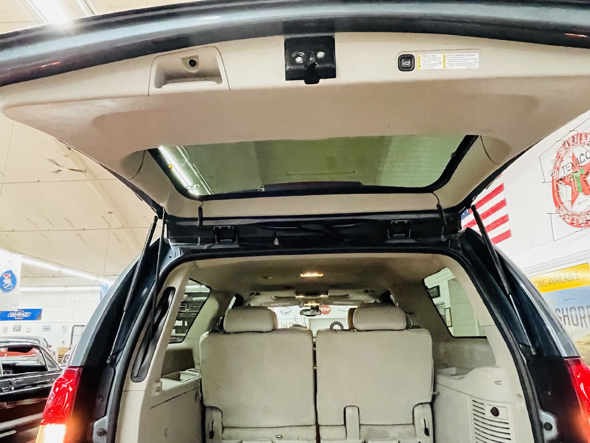 Used 2008 Chevrolet Suburban - LTZ 1500 - VERY CLEAN SUV - SEE VIDEO | Mundelein, IL