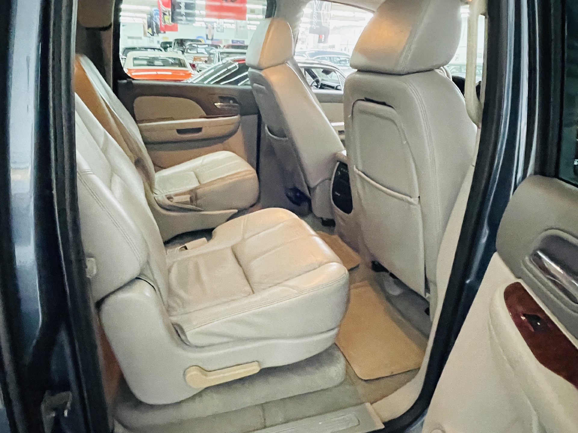 Used 2008 Chevrolet Suburban - LTZ 1500 - VERY CLEAN SUV - SEE VIDEO | Mundelein, IL