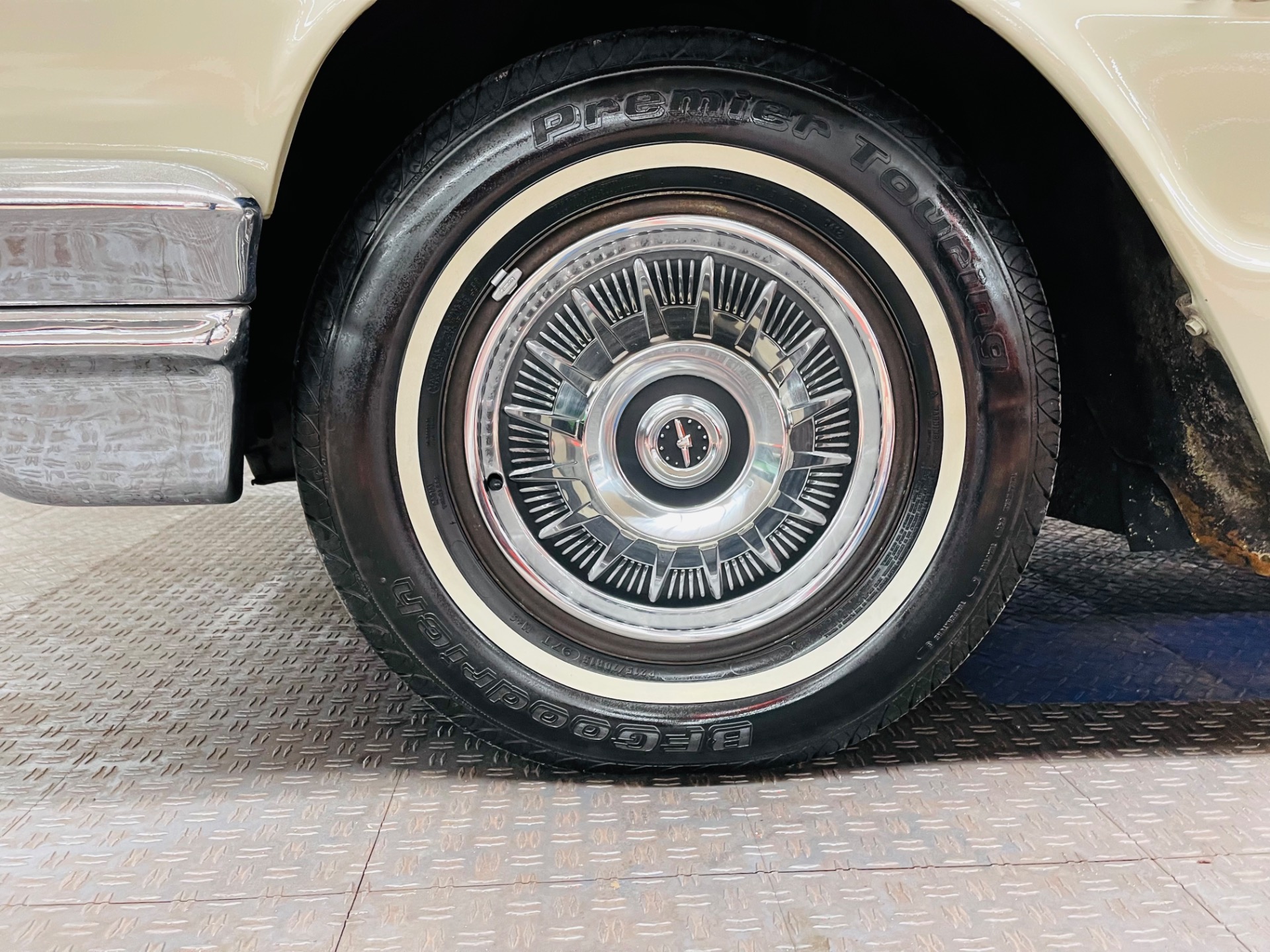 Used 1964 Ford Thunderbird Rare Cloth interior - SEE VIDEO | St. Petersburg, FL