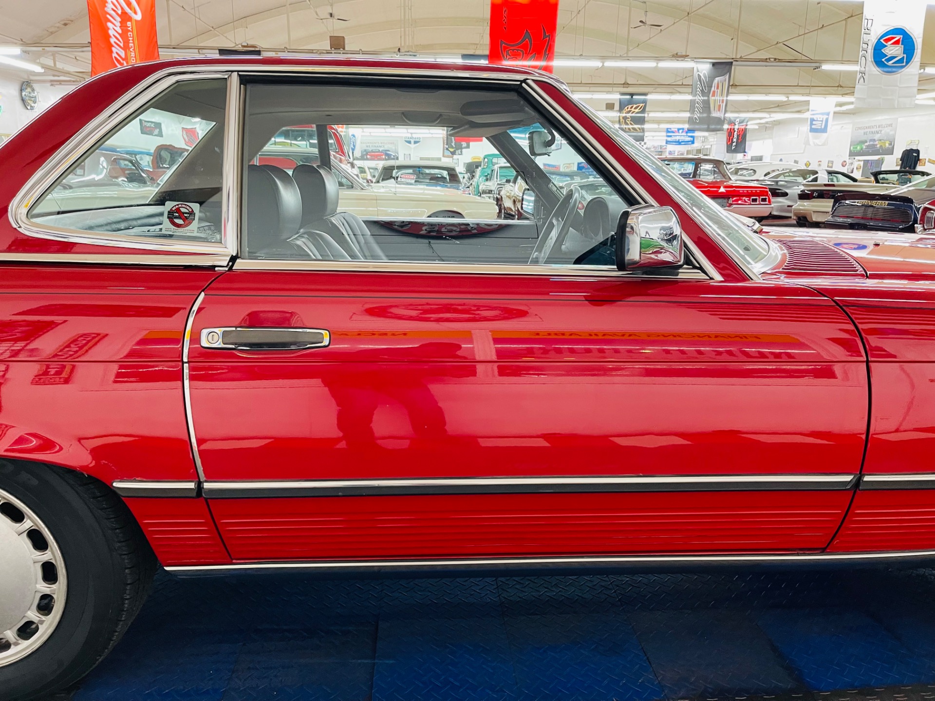 1987 Mercedes Benz SL 560 25