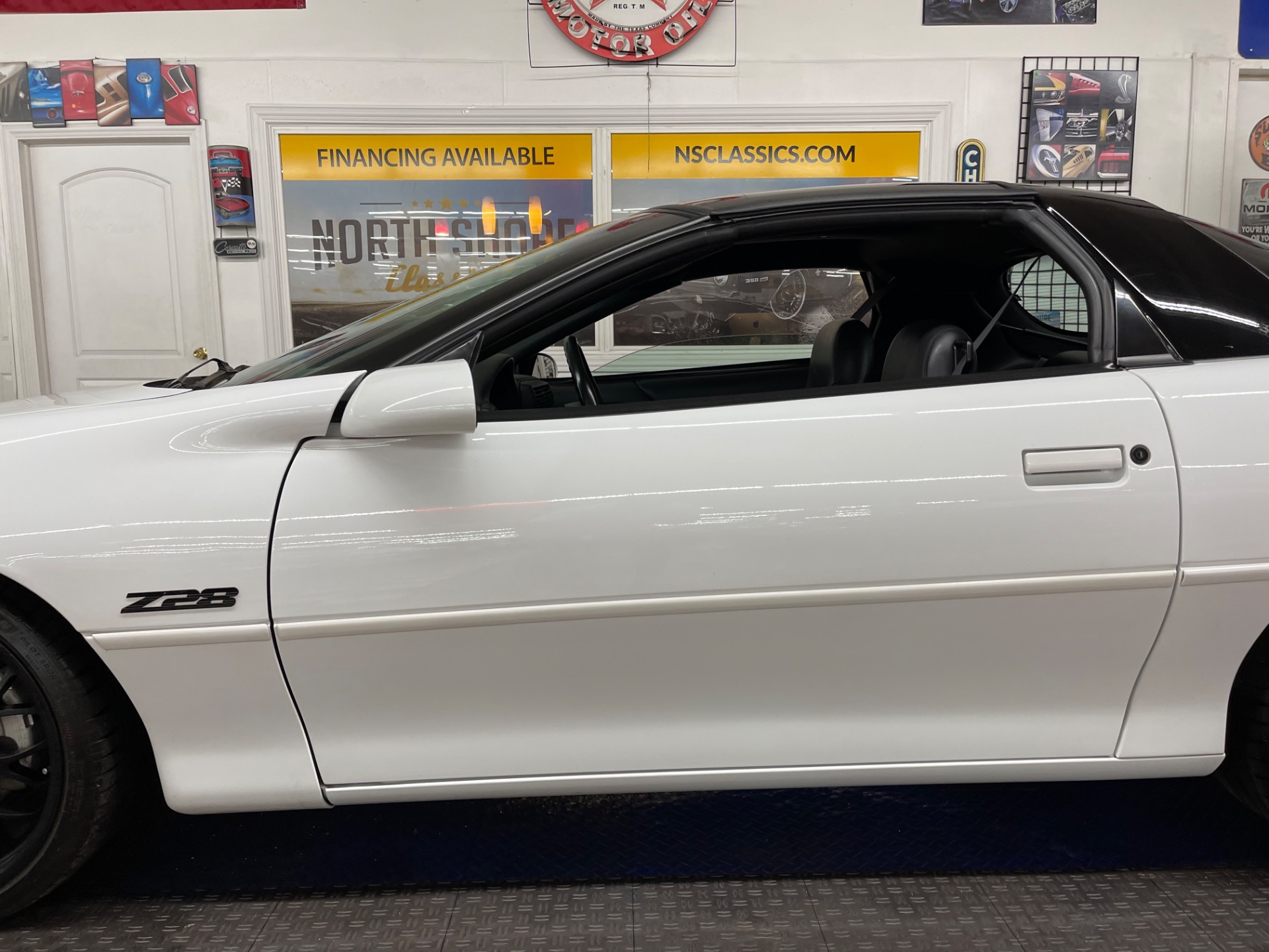 2001 Chevrolet Camaro 17