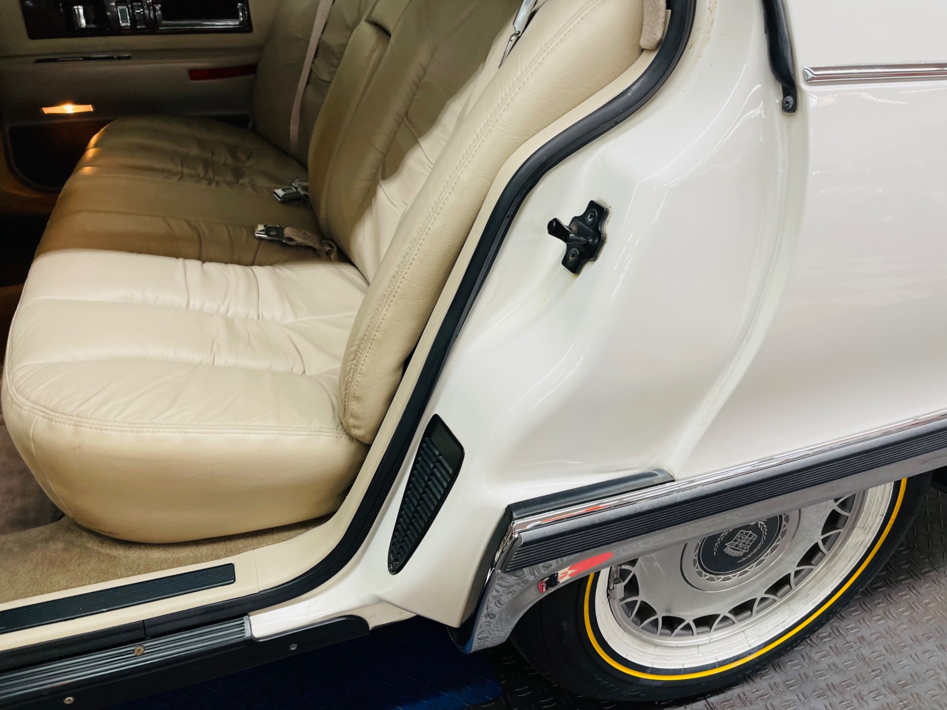 Used 1996 Cadillac Fleetwood - SEE VIDEO | Mundelein, IL