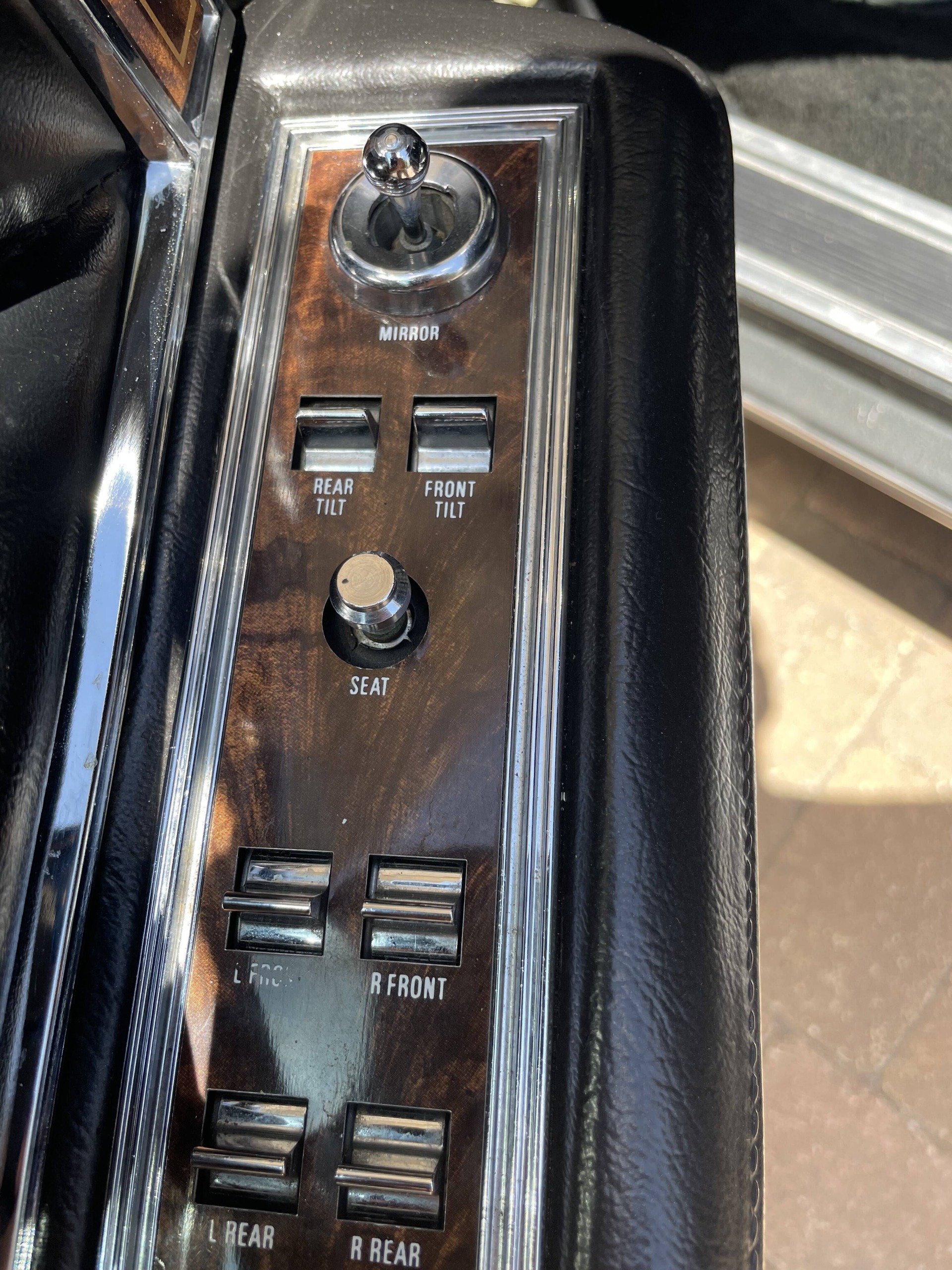 Used 1977 Lincoln Continental - TOWN CAR - 460 ENGINE - RARE MOON ROOF - | St. Petersburg, FL