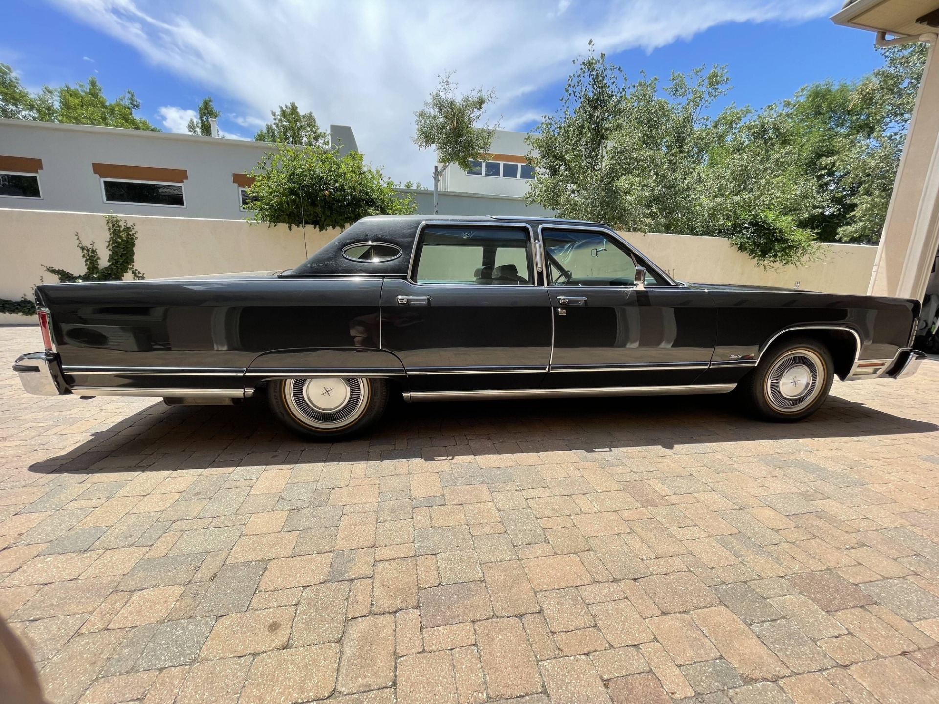 Used 1977 Lincoln Continental - TOWN CAR - 460 ENGINE - RARE MOON ROOF - | St. Petersburg, FL