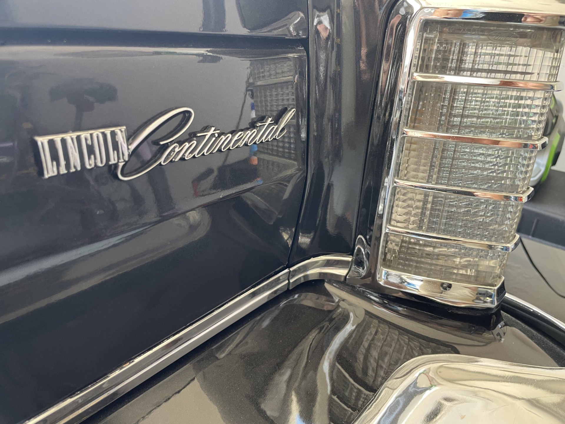 Used 1977 Lincoln Continental - TOWN CAR - 460 ENGINE - RARE MOON ROOF - | St. Petersburg, FL