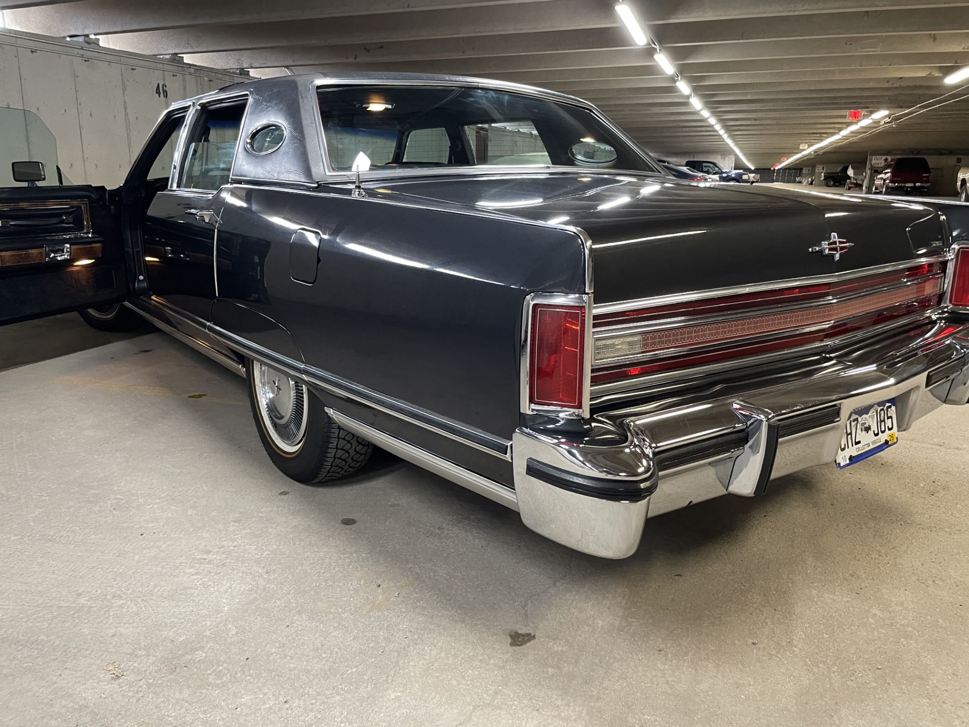 Used 1977 Lincoln Continental - TOWN CAR - 460 ENGINE - RARE MOON ROOF - | St. Petersburg, FL