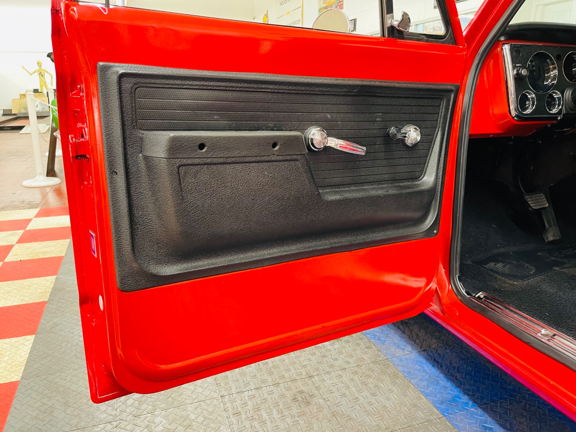 Used 1967 Chevrolet Pickup - C10 - AIR RIDE SUSPENSION - CUSTOM PAINT - SEE VIDEO | Mundelein, IL