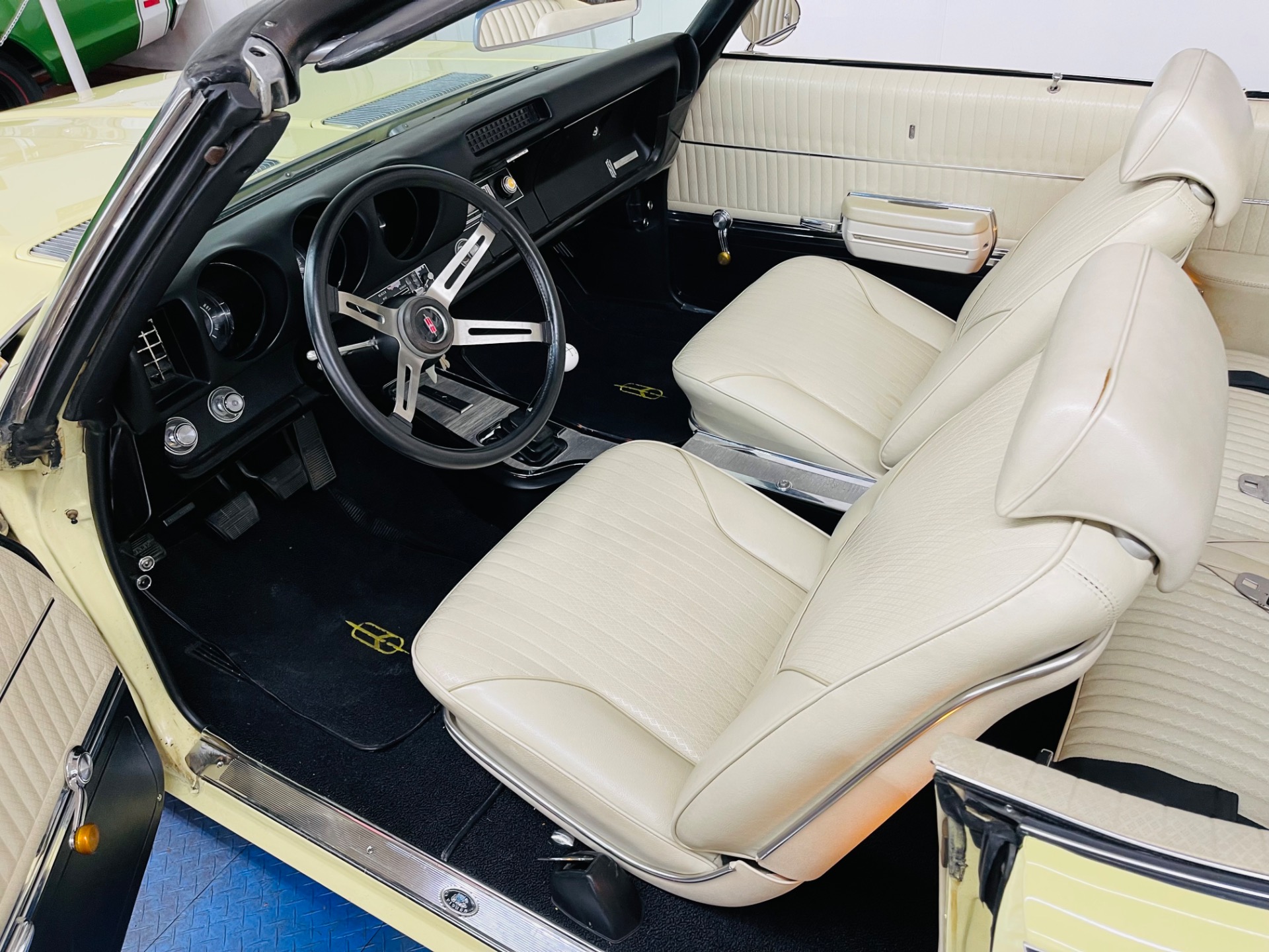 Used 1969 Oldsmobile Cutlass - CONVERTIBLE - 350 ENGINE - 4 SPEED - SEE VIDEO | St. Petersburg, FL
