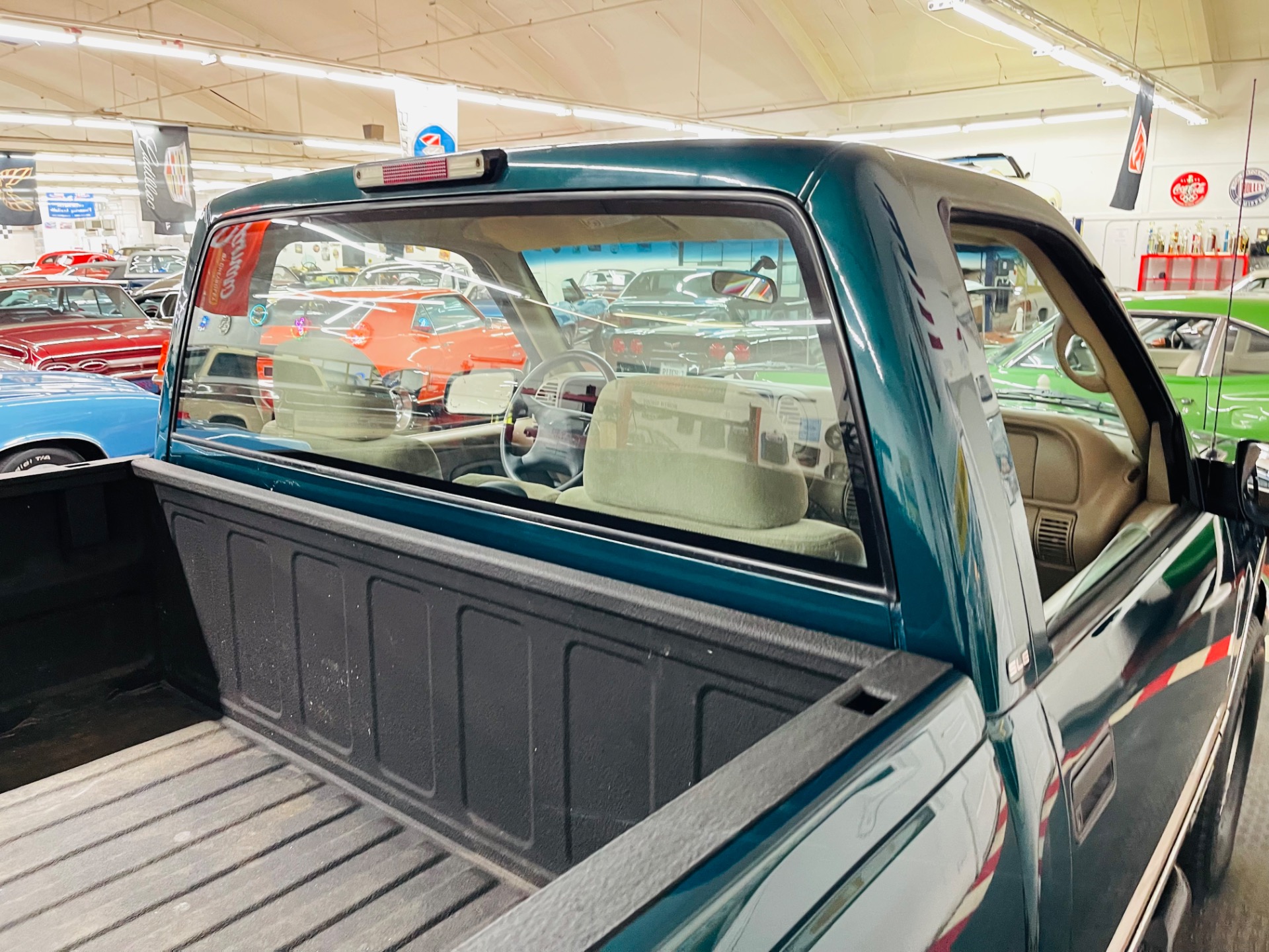 Used 1997 GMC Sierra 1500 - 5 SPEED MANUAL - CLEAN SOUTHERN TRUCK - CLEAN CARFAX - SEE VIDEO | Mundelein, IL