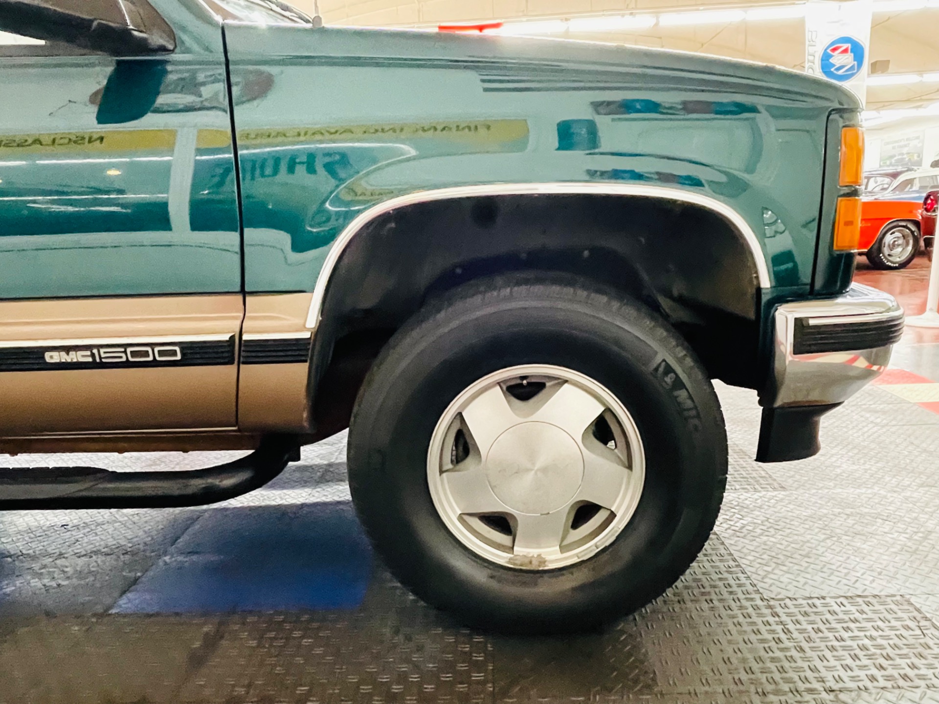 Used 1997 GMC Sierra 1500 - 5 SPEED MANUAL - CLEAN SOUTHERN TRUCK - CLEAN CARFAX - SEE VIDEO | Mundelein, IL