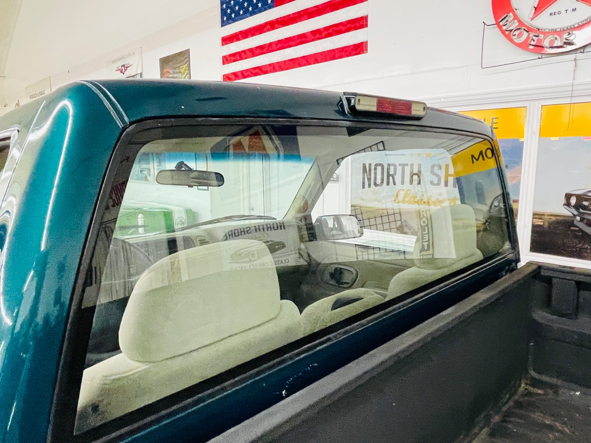 Used 1997 GMC Sierra 1500 - 5 SPEED MANUAL - CLEAN SOUTHERN TRUCK - CLEAN CARFAX - SEE VIDEO | Mundelein, IL