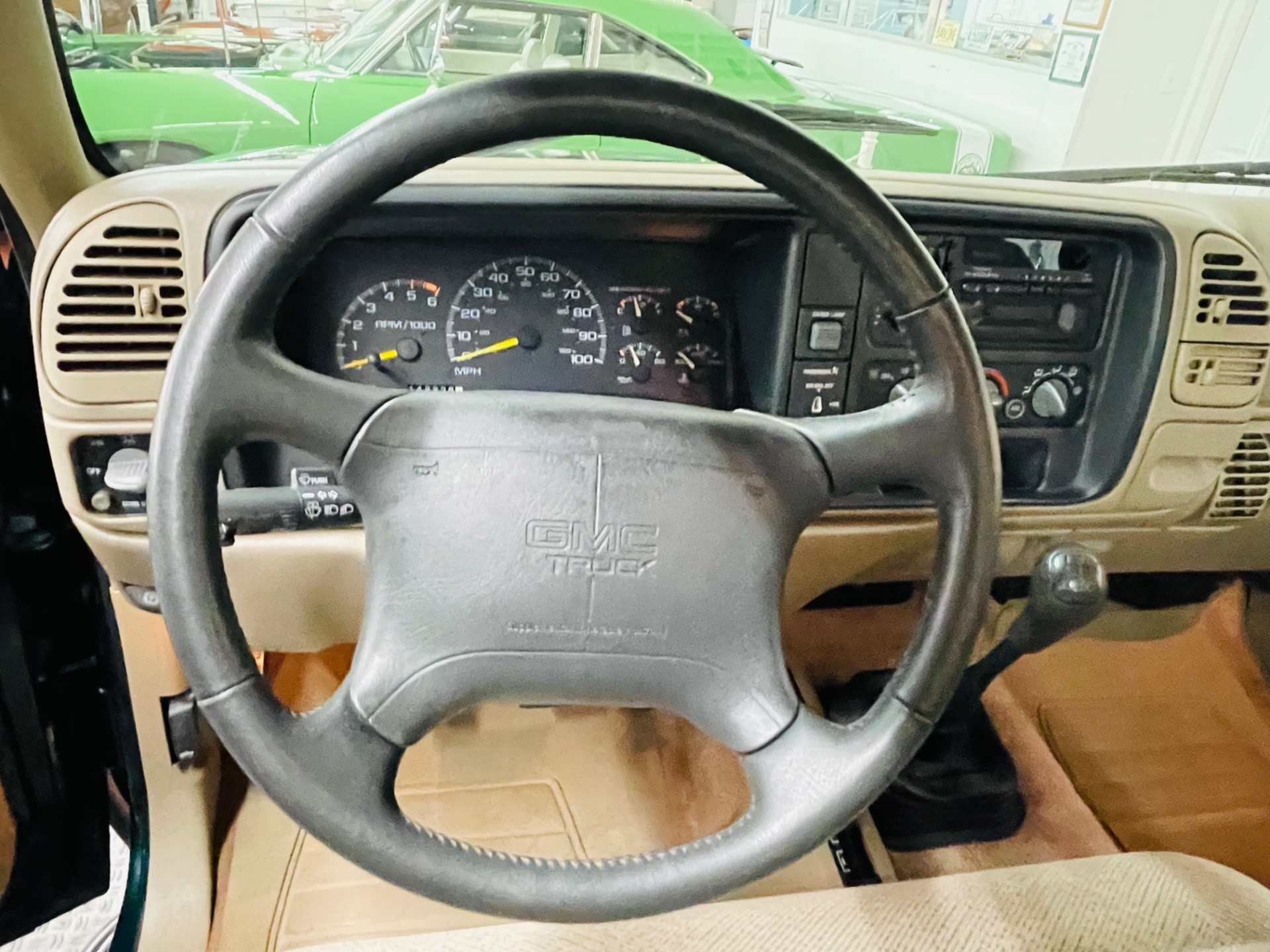 Used 1997 GMC Sierra 1500 - 5 SPEED MANUAL - CLEAN SOUTHERN TRUCK - CLEAN CARFAX - SEE VIDEO | Mundelein, IL