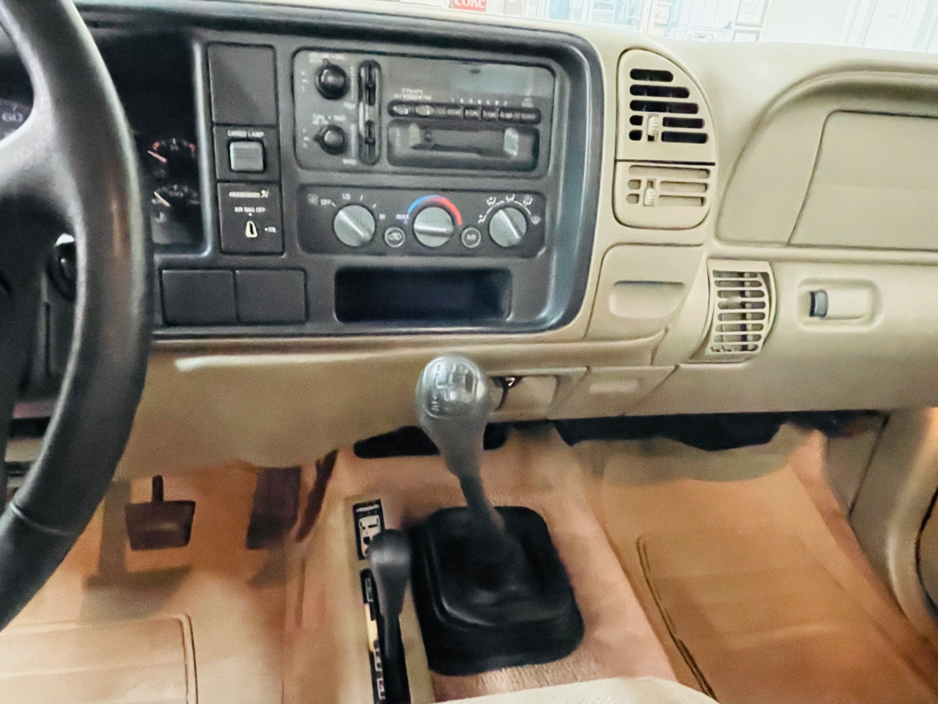Used 1997 GMC Sierra 1500 - 5 SPEED MANUAL - CLEAN SOUTHERN TRUCK - CLEAN CARFAX - SEE VIDEO | Mundelein, IL