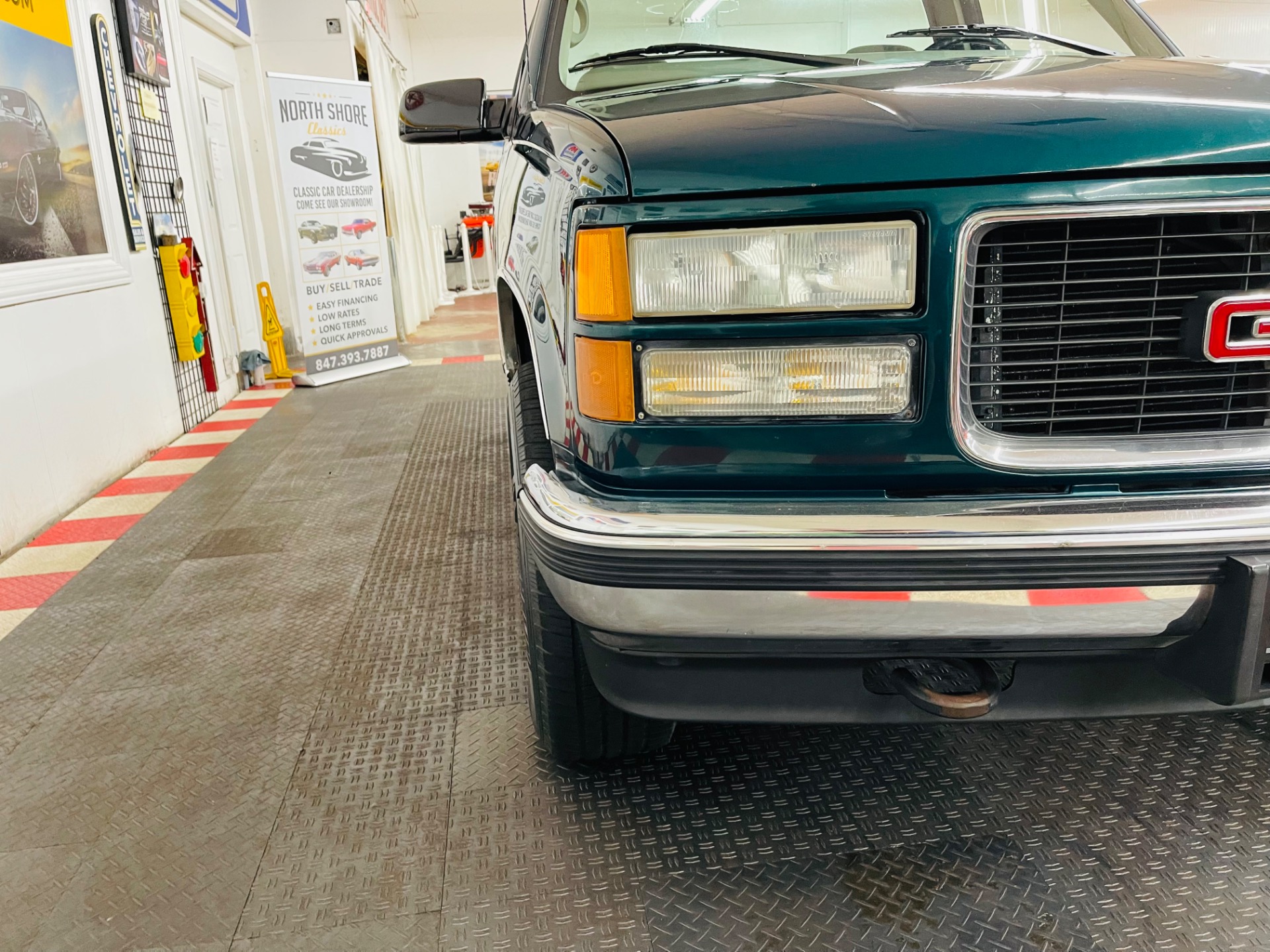 Used 1997 GMC Sierra 1500 - 5 SPEED MANUAL - CLEAN SOUTHERN TRUCK - CLEAN CARFAX - SEE VIDEO | Mundelein, IL