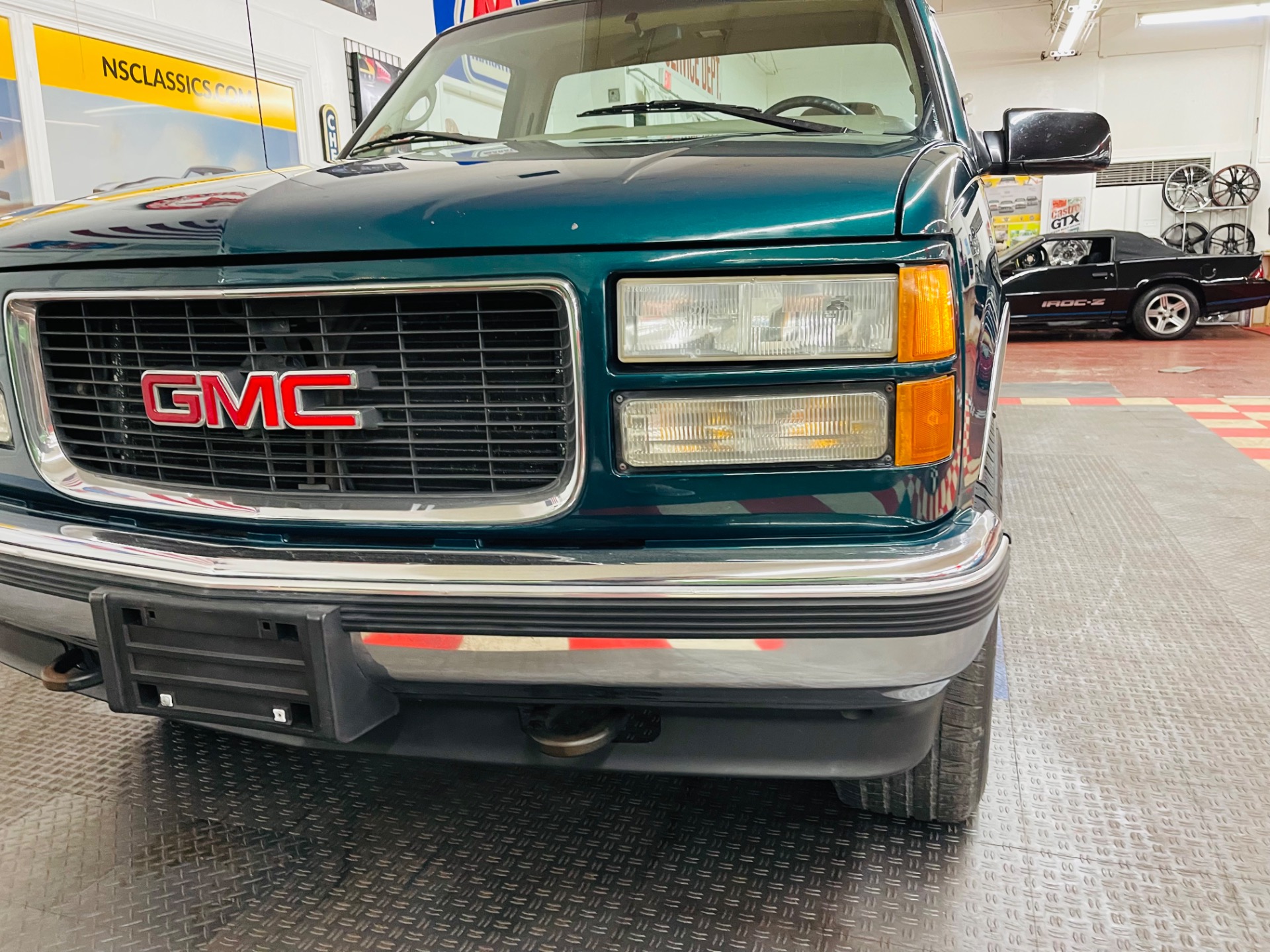 Used 1997 GMC Sierra 1500 - 5 SPEED MANUAL - CLEAN SOUTHERN TRUCK - CLEAN CARFAX - SEE VIDEO | Mundelein, IL