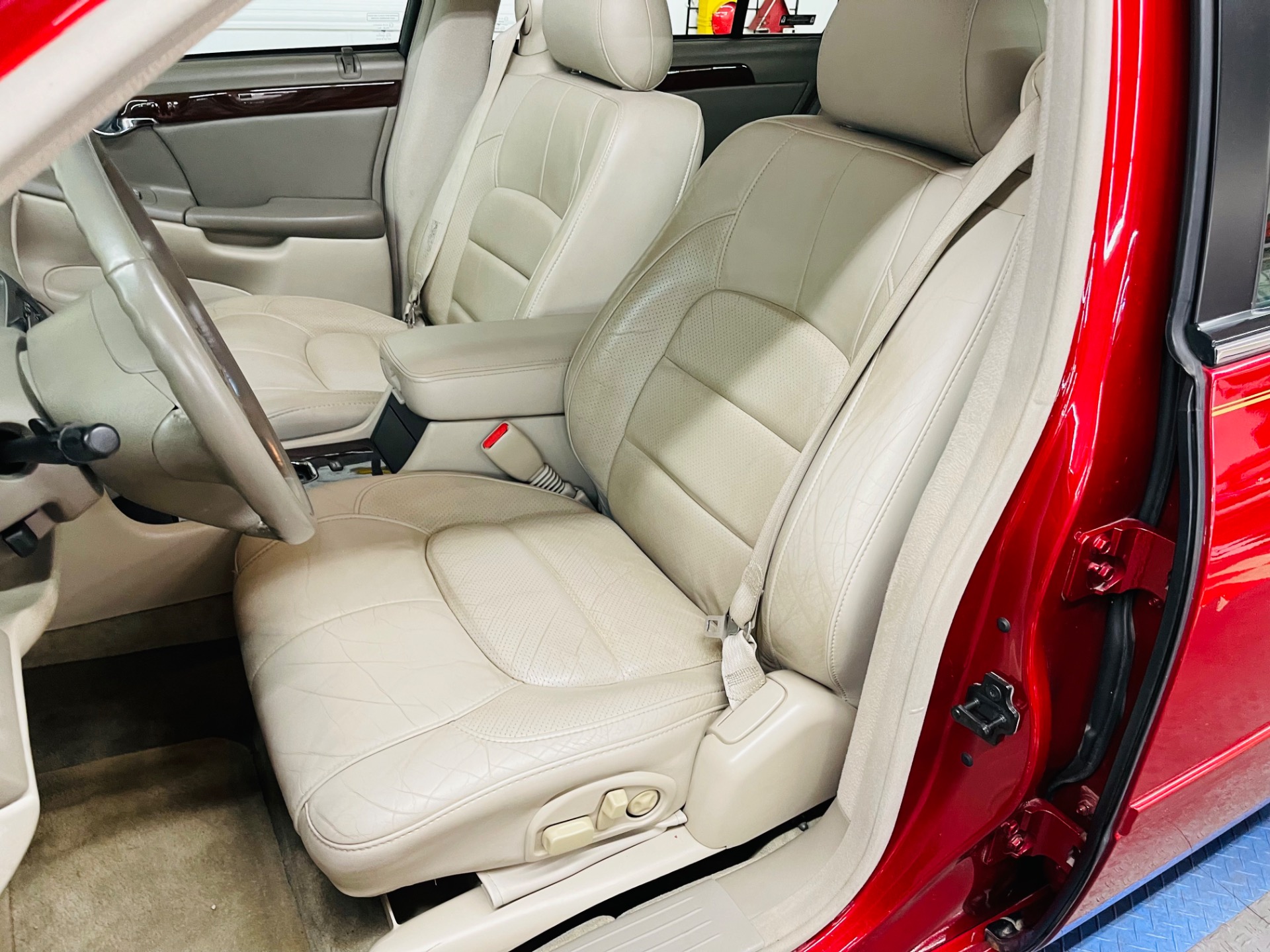 Used 2002 Cadillac DeVille - DTS - LOW MILES - VERY CLEAN - SEE VIDEO | Mundelein, IL