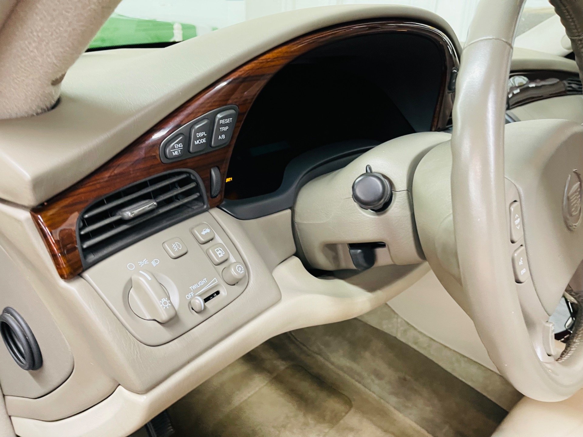 Used 2002 Cadillac DeVille - DTS - LOW MILES - VERY CLEAN - SEE VIDEO | Mundelein, IL