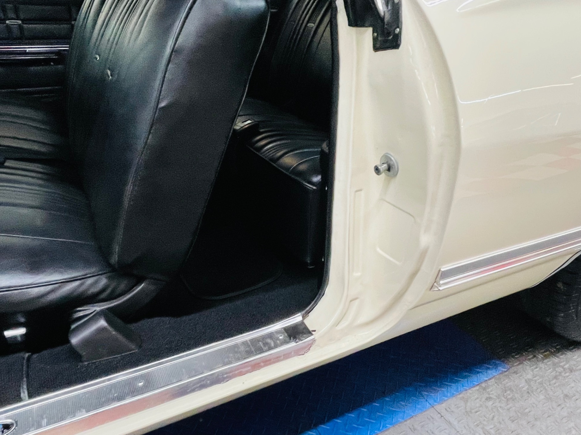 Used 1967 Chevrolet Impala - 427 ENGINE - QUALITY RESTORATION - SEE VIDEO | Mundelein, IL