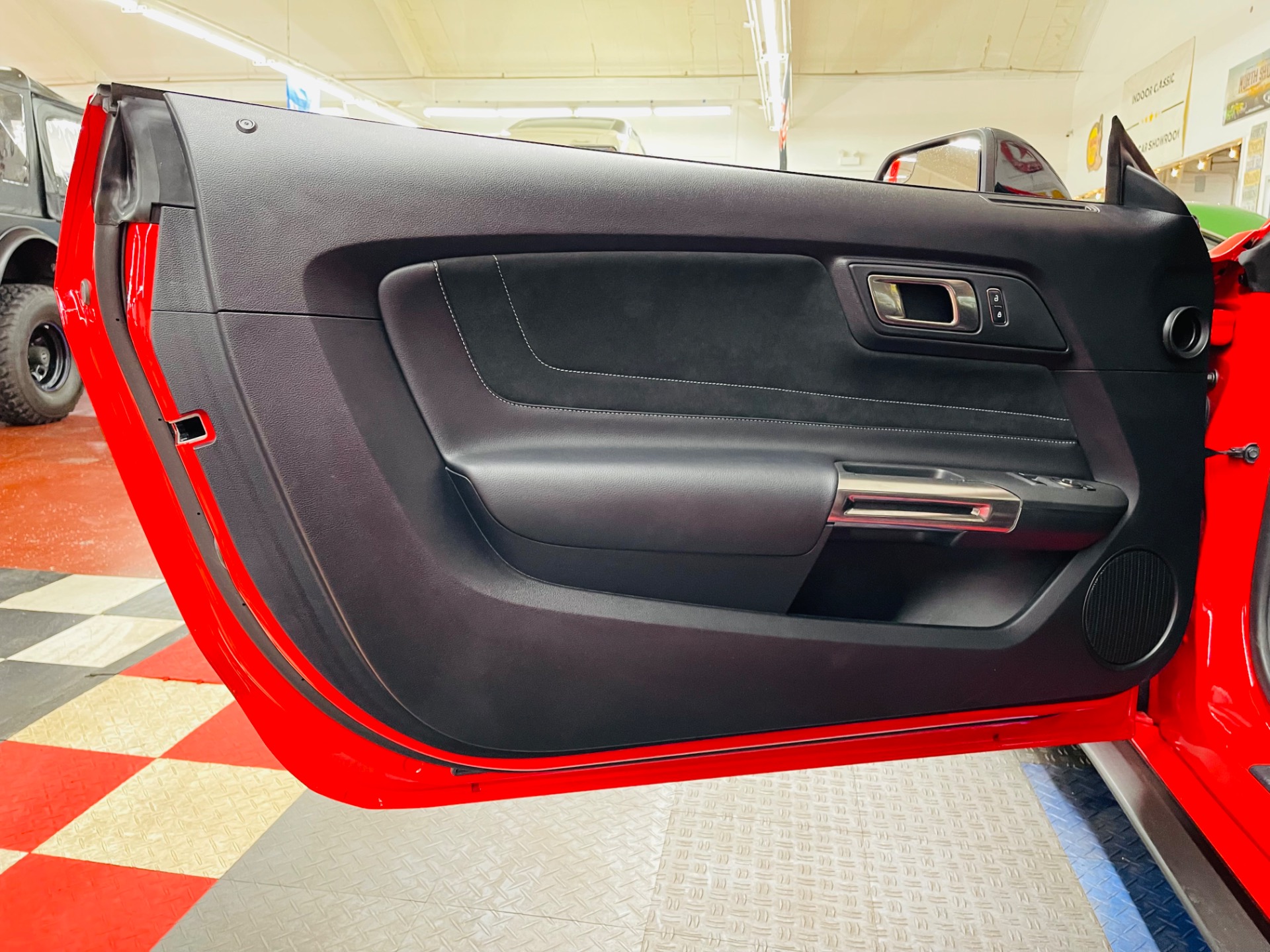 2016 Ford Mustang 34