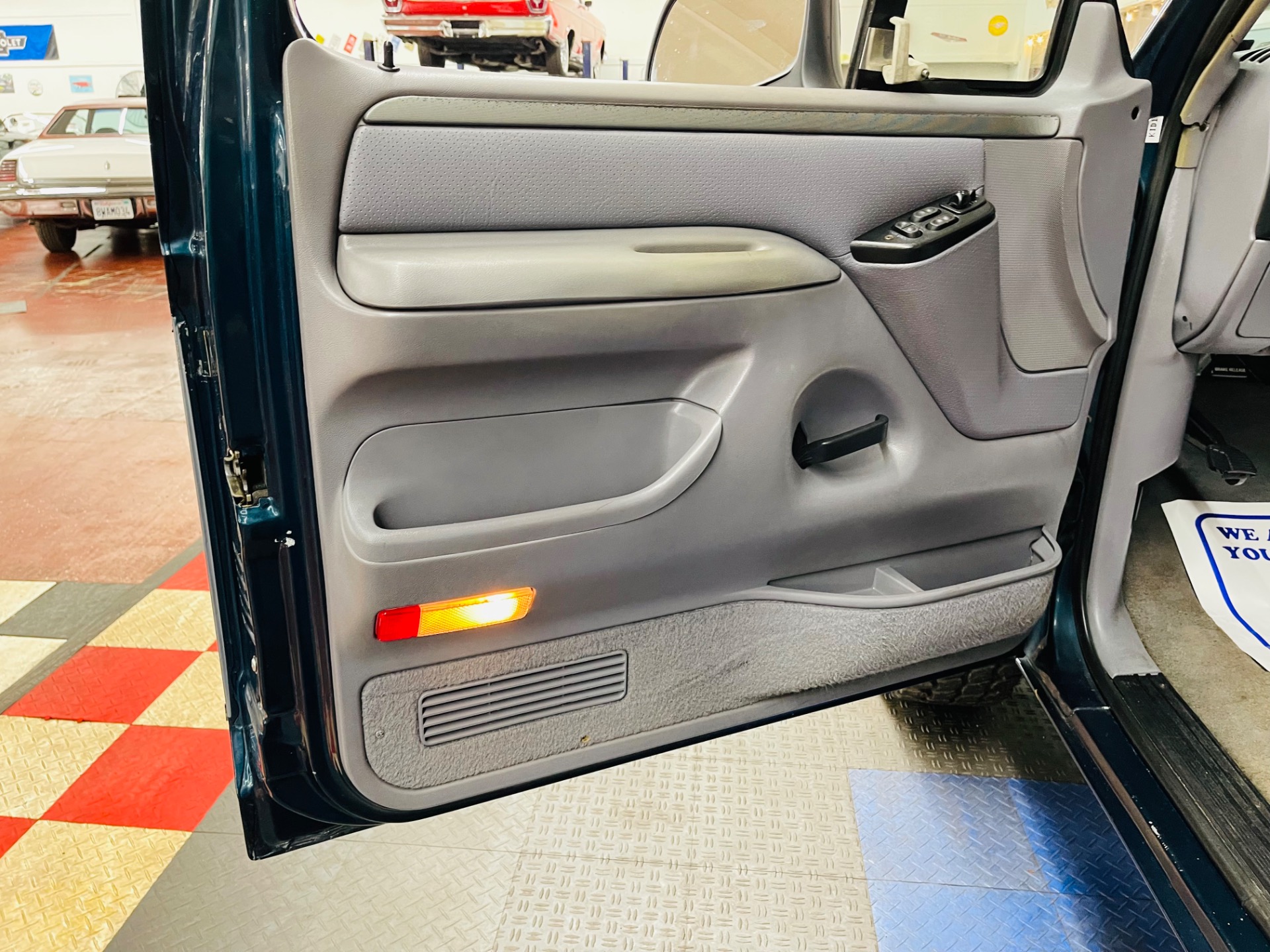 Used 1994 Ford Bronco - NEW PAINT - 351 ENGINE - SEE VIDEO | St. Petersburg, FL