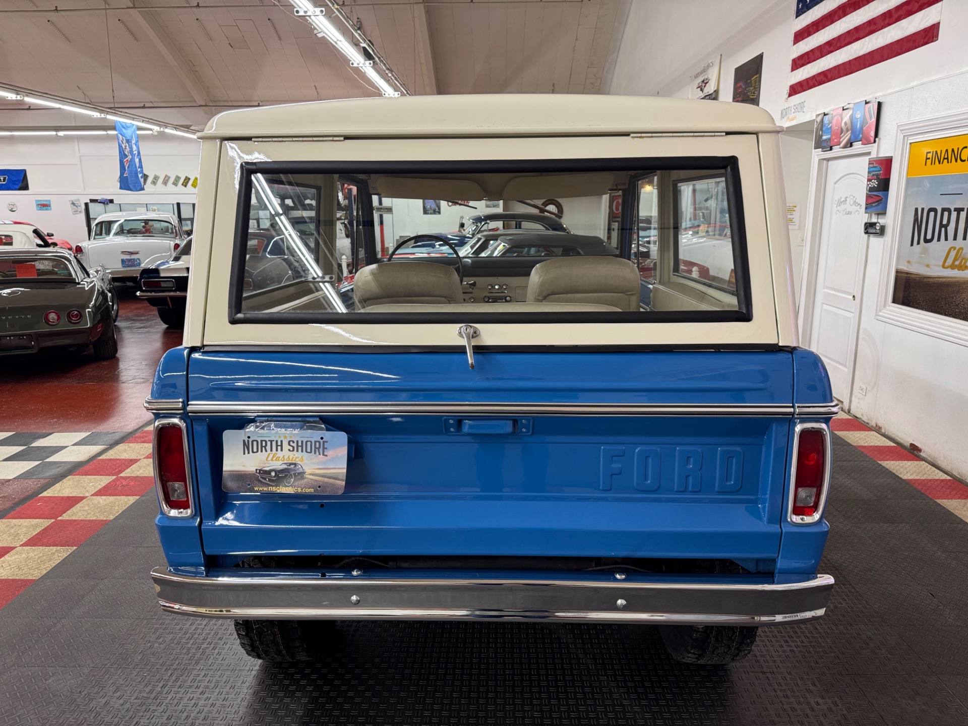 Used 1977 Ford Bronco - SHOW QUALITY PAINT - 302 V8 ENGINE - MANUAL TRANS -SEE VIDEO | St. Petersburg, FL