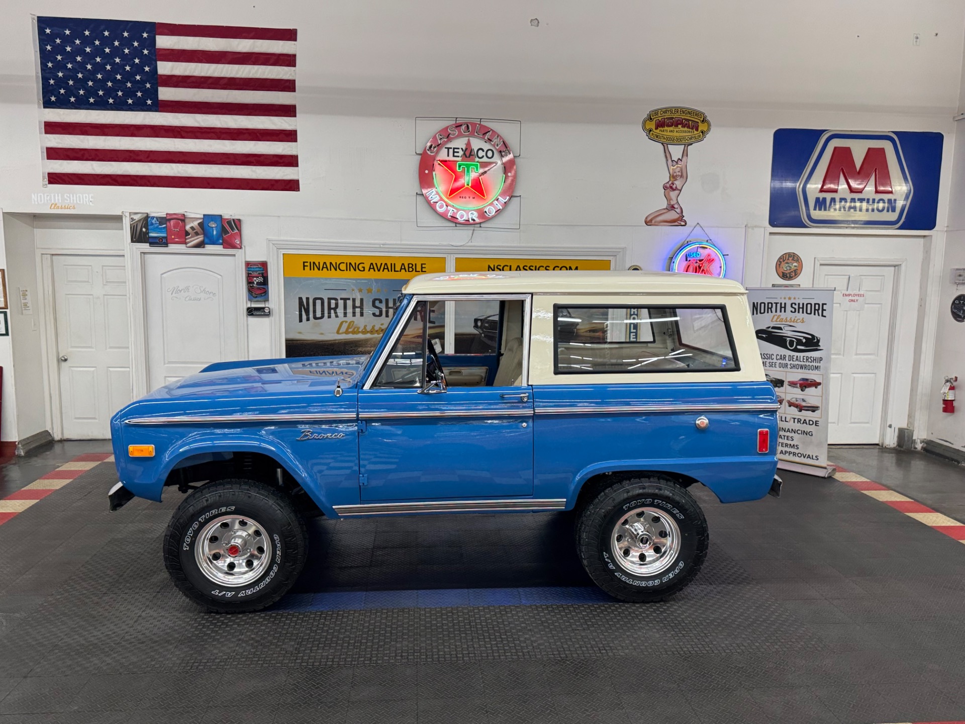 Used 1977 Ford Bronco - SHOW QUALITY PAINT - 302 V8 ENGINE - MANUAL TRANS -SEE VIDEO | St. Petersburg, FL