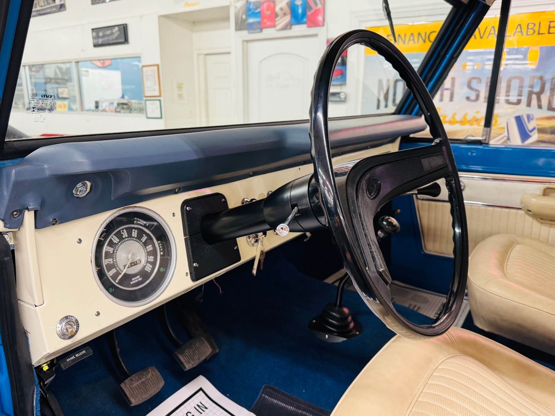 Used 1977 Ford Bronco - SHOW QUALITY PAINT - 302 V8 ENGINE - MANUAL TRANS -SEE VIDEO | St. Petersburg, FL