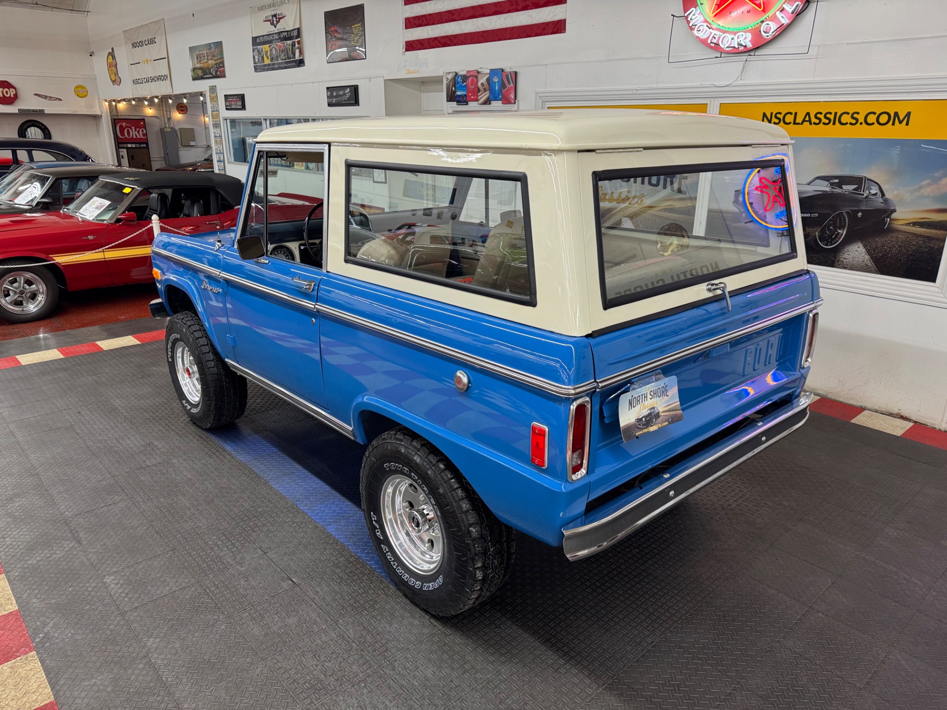 Used 1977 Ford Bronco - SHOW QUALITY PAINT - 302 V8 ENGINE - MANUAL TRANS -SEE VIDEO | St. Petersburg, FL