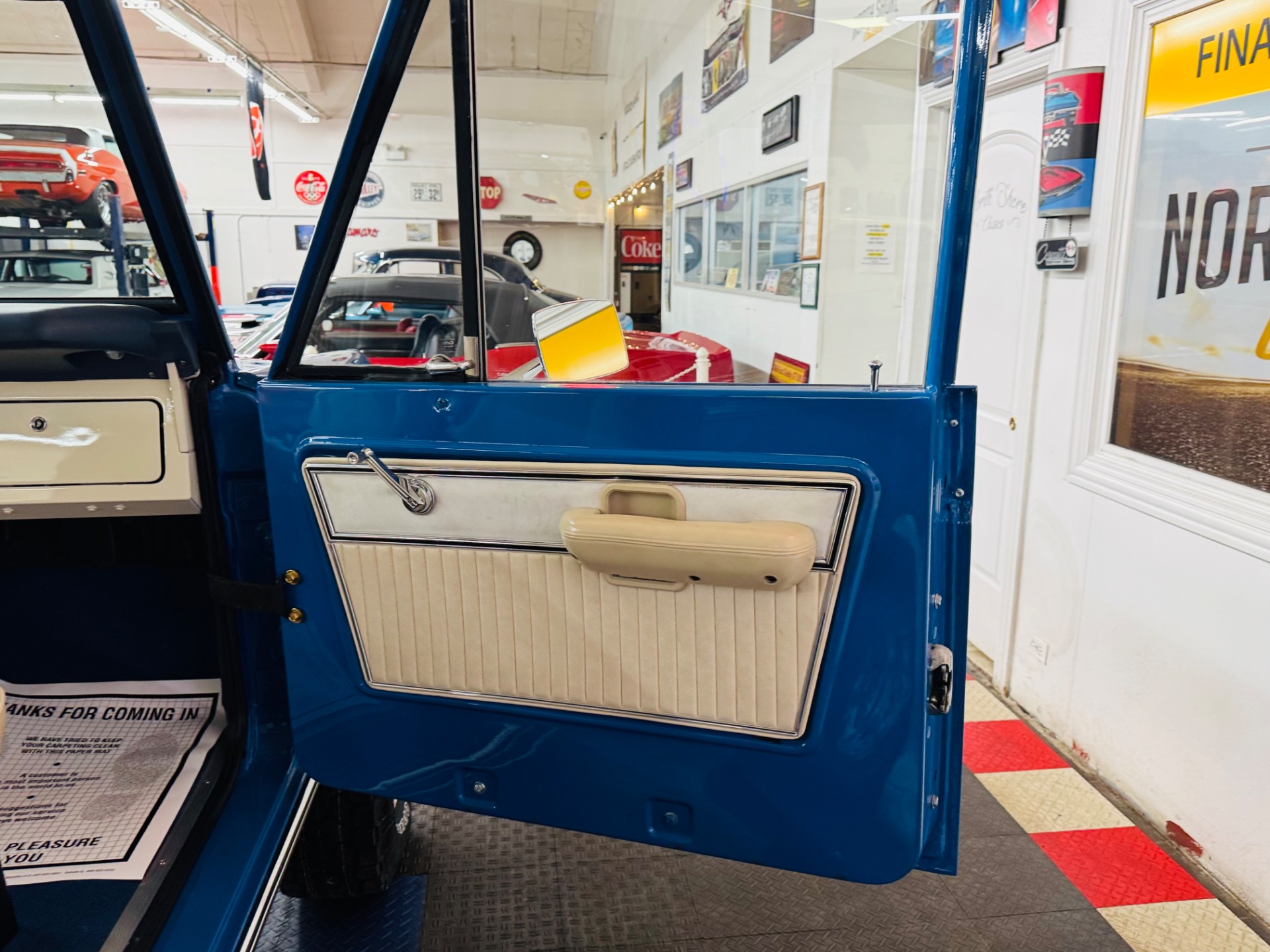 Used 1977 Ford Bronco - SHOW QUALITY PAINT - 302 V8 ENGINE - MANUAL TRANS -SEE VIDEO | St. Petersburg, FL