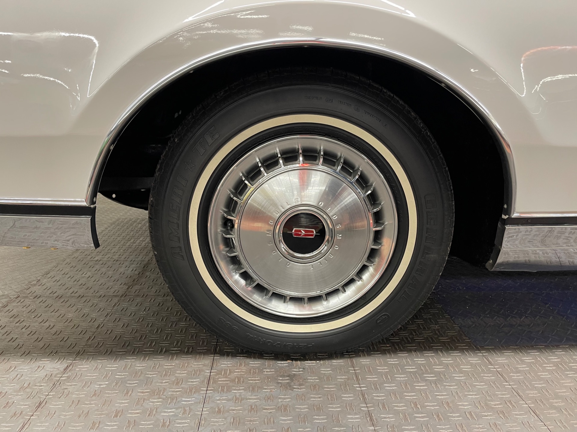 Used 1967 Oldsmobile 98 - SUPER LOW MILES - LUXURY SEDAN -SEE VIDEO | Mundelein, IL