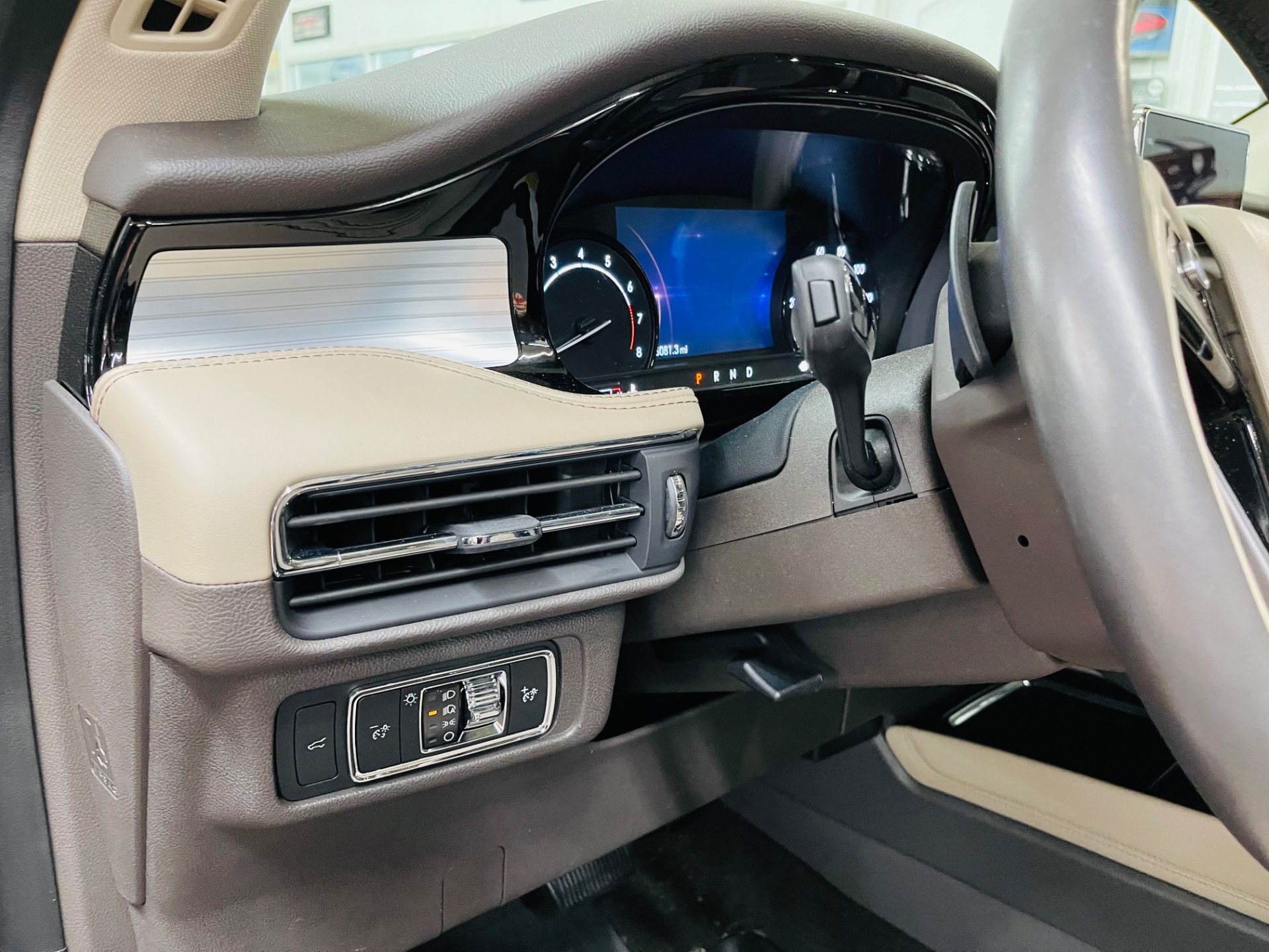 Used 2020 Lincoln Corsair Standard Low Miles 6k- SEE VIDEO | Mundelein, IL