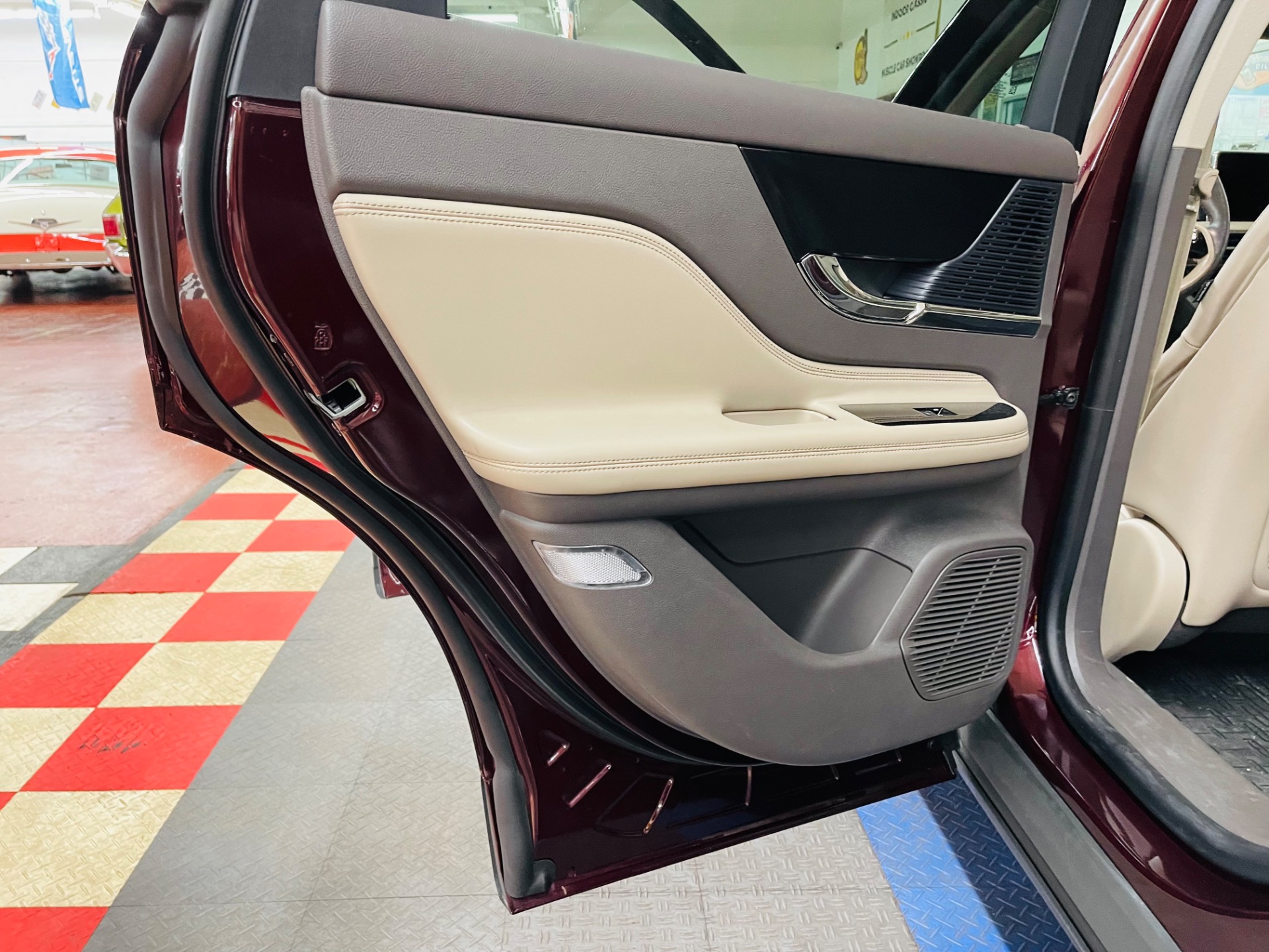 Used 2020 Lincoln Corsair Standard Low Miles 6k- SEE VIDEO | Mundelein, IL