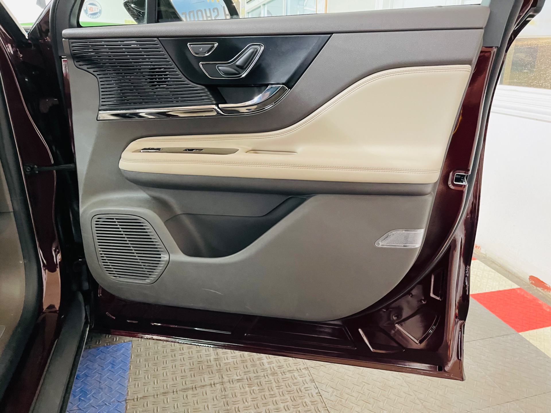 Used 2020 Lincoln Corsair Standard Low Miles 6k- SEE VIDEO | Mundelein, IL