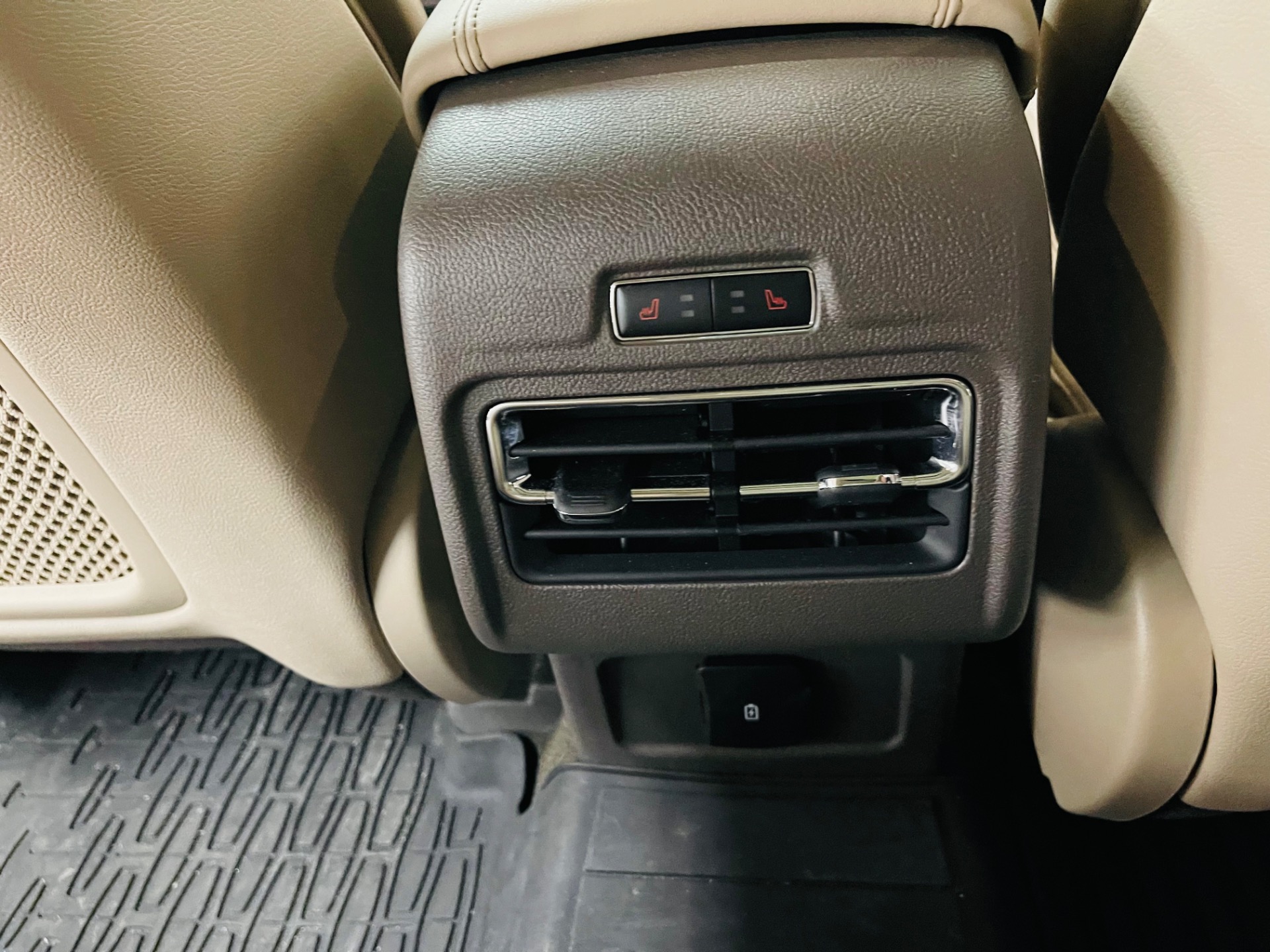 Used 2020 Lincoln Corsair Standard Low Miles 6k- SEE VIDEO | Mundelein, IL