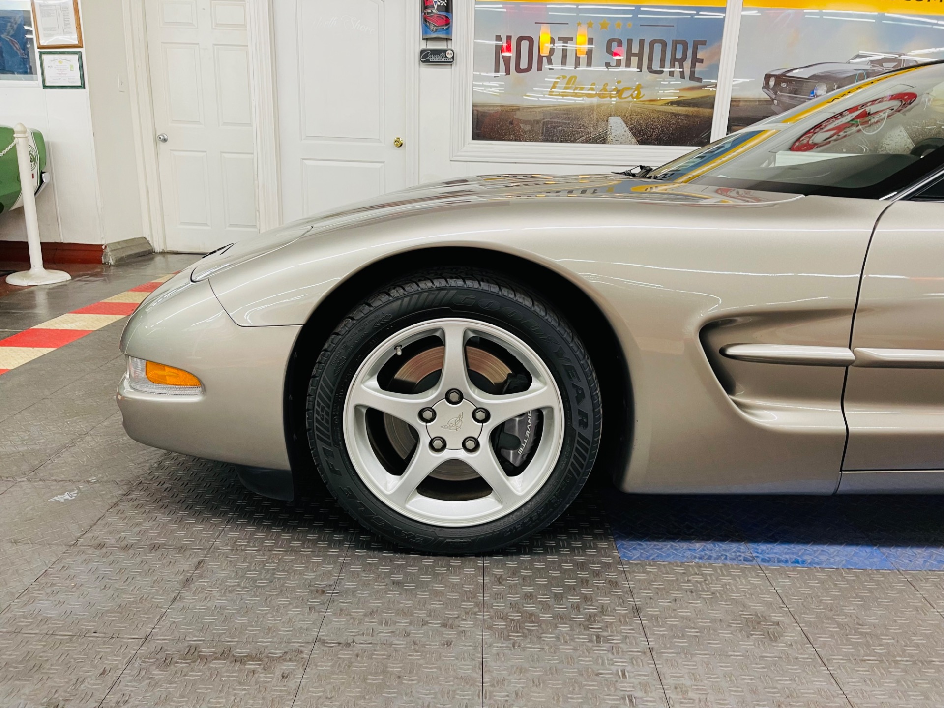 2000 Chevrolet Corvette 21