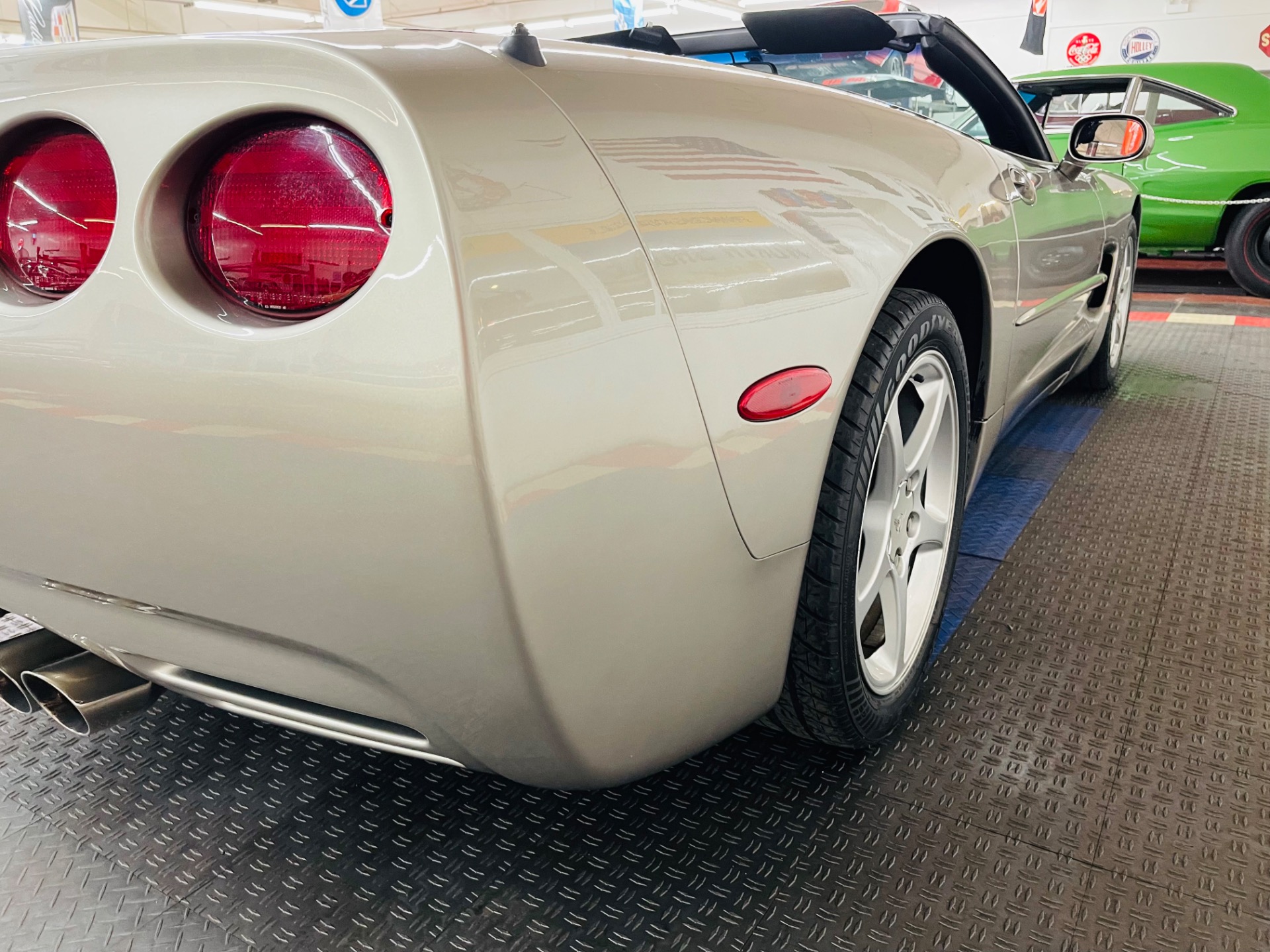 2000 Chevrolet Corvette 30